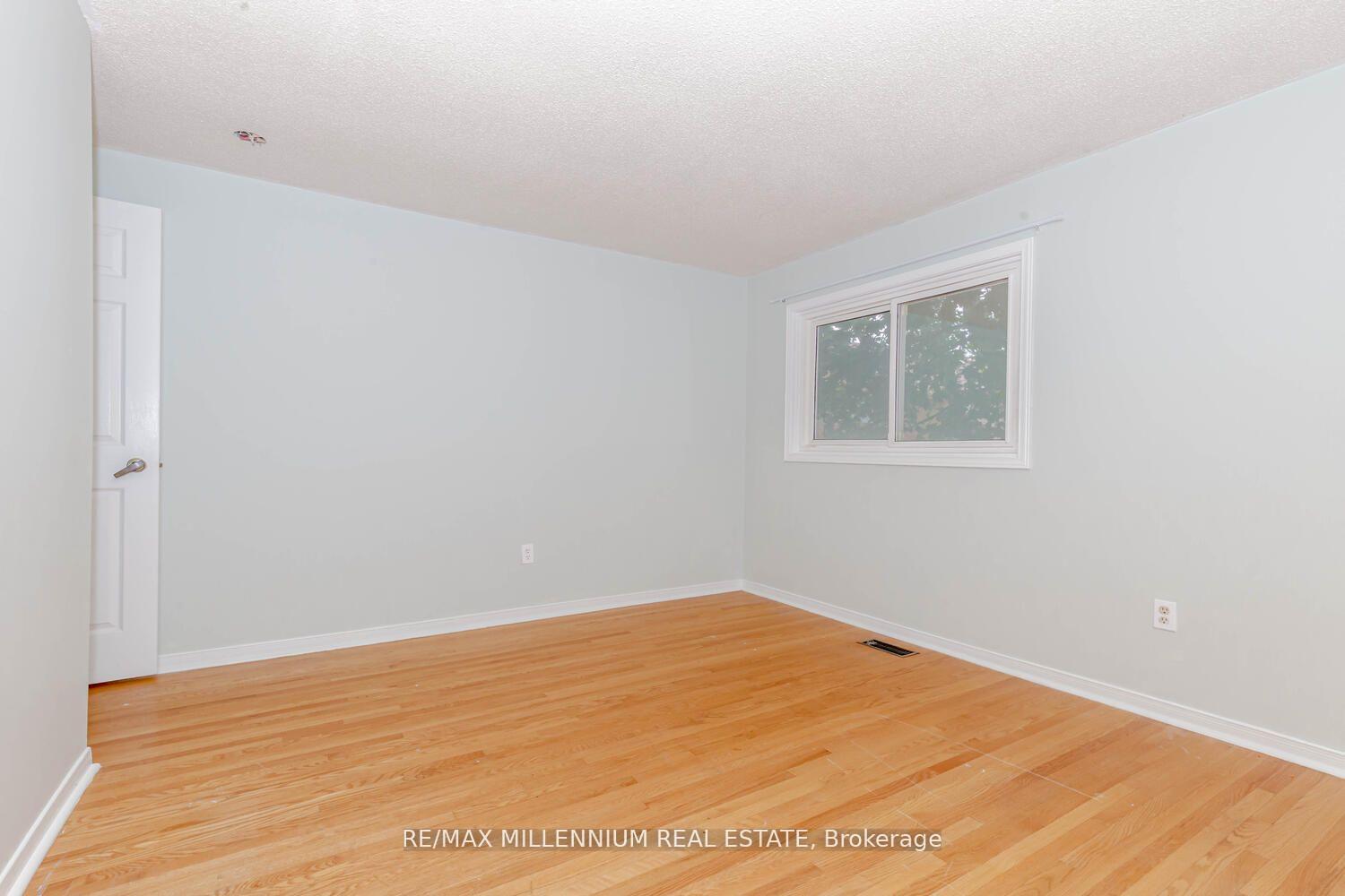 Photo 26 of 34 Archibald Street, Brampton, Brampton West — HOMEH