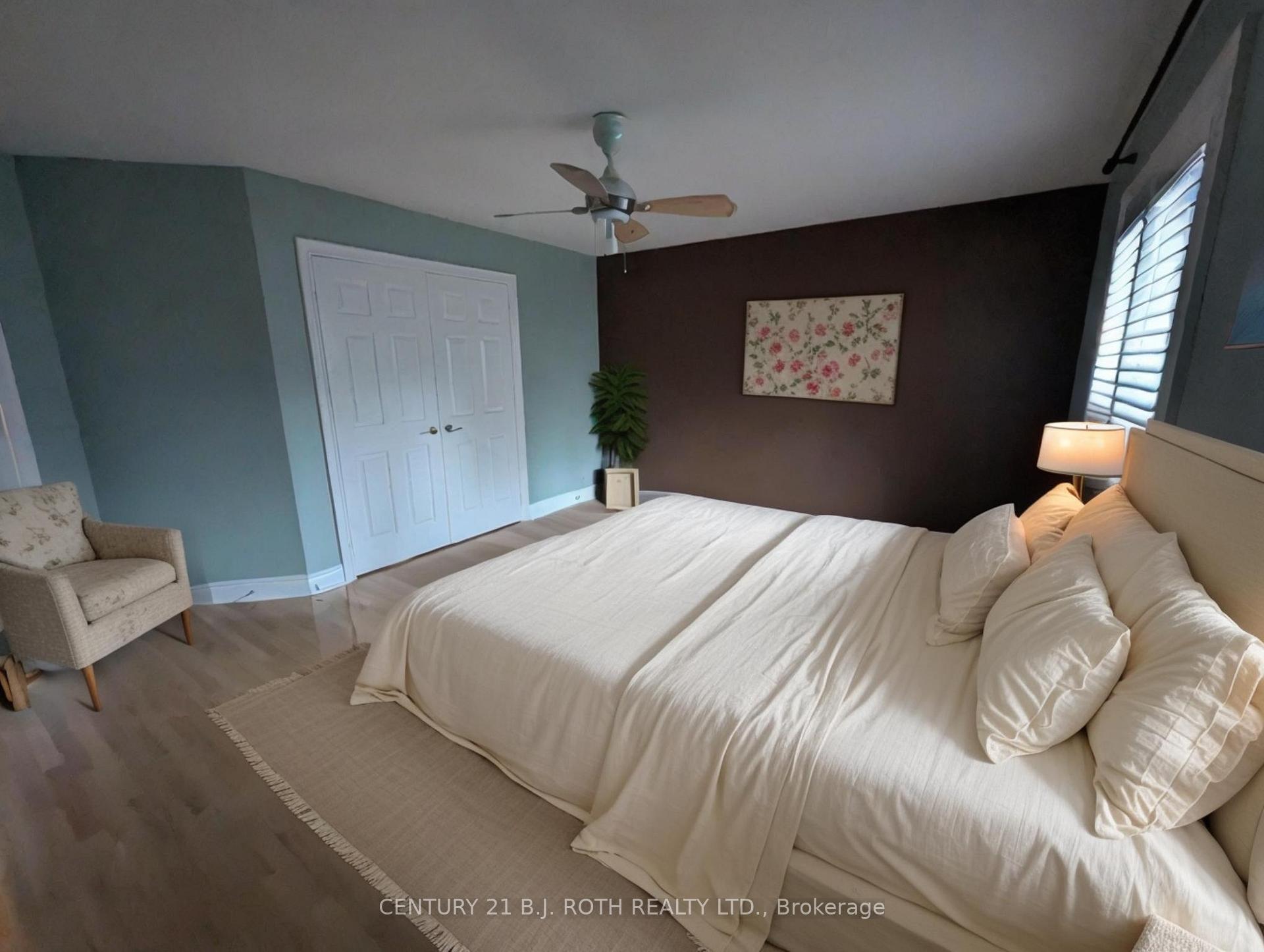 Photo 13 of 41 Camelot Square, Barrie, Innis-Shore — HOMEH