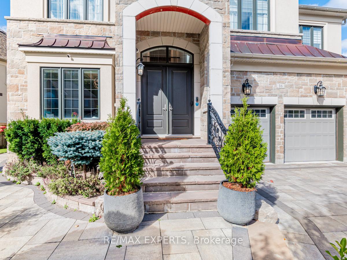 Photo 4 of 16 Sofia Olivia Crescent, Vaughan, Patterson — HOMEH