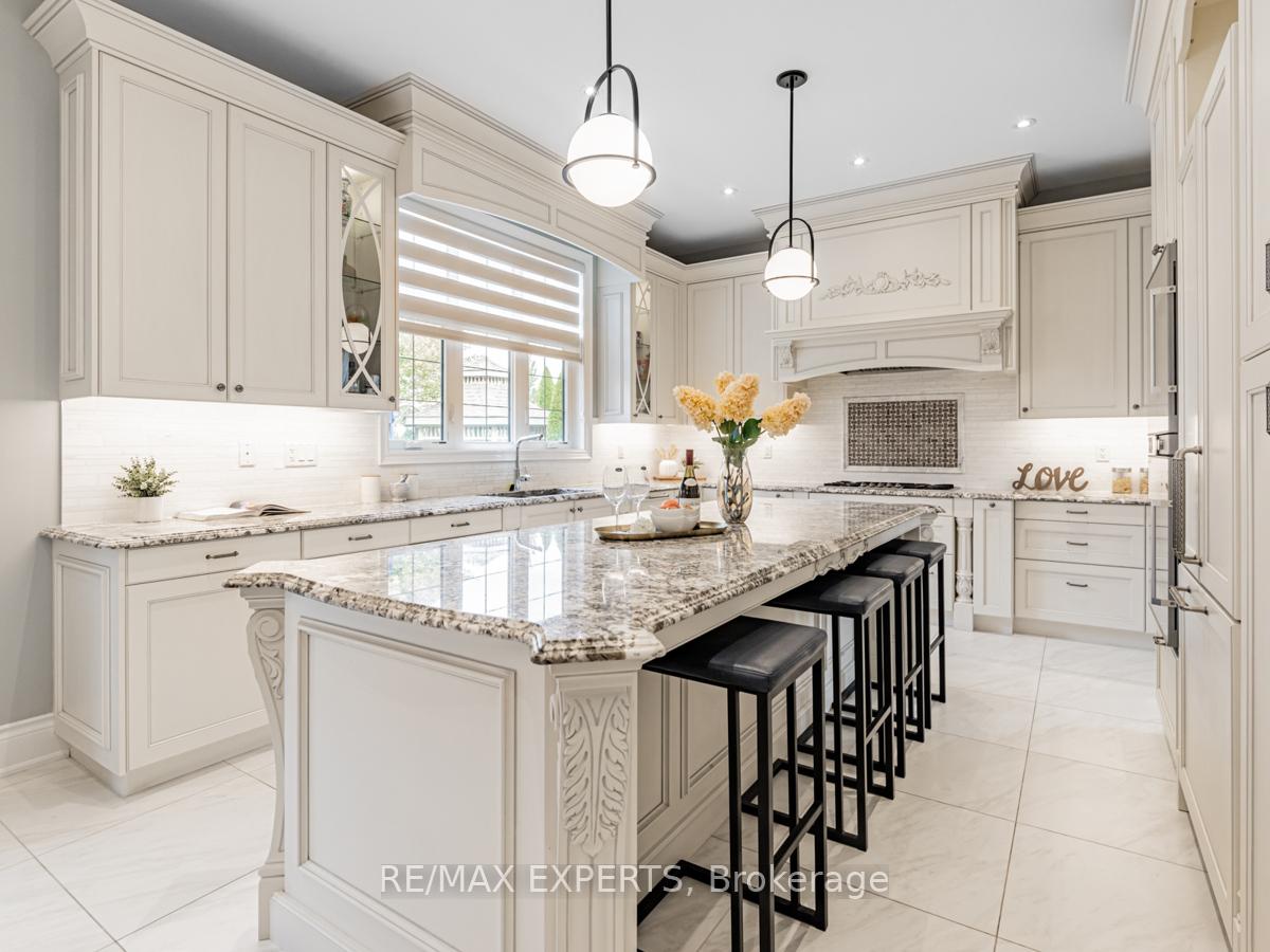 Photo 11 of 16 Sofia Olivia Crescent, Vaughan, Patterson — HOMEH