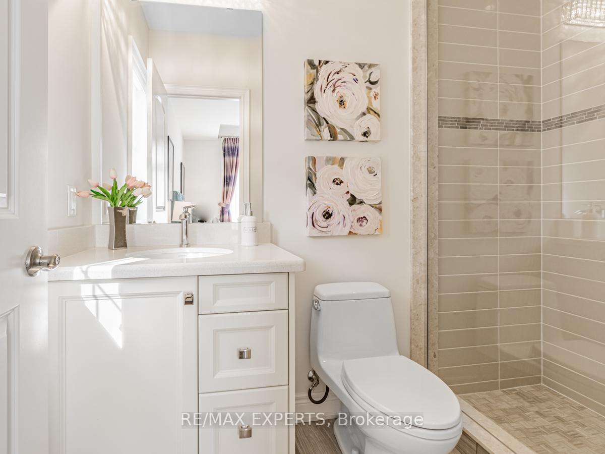Photo 13 of 16 Sofia Olivia Crescent, Vaughan, Patterson — HOMEH
