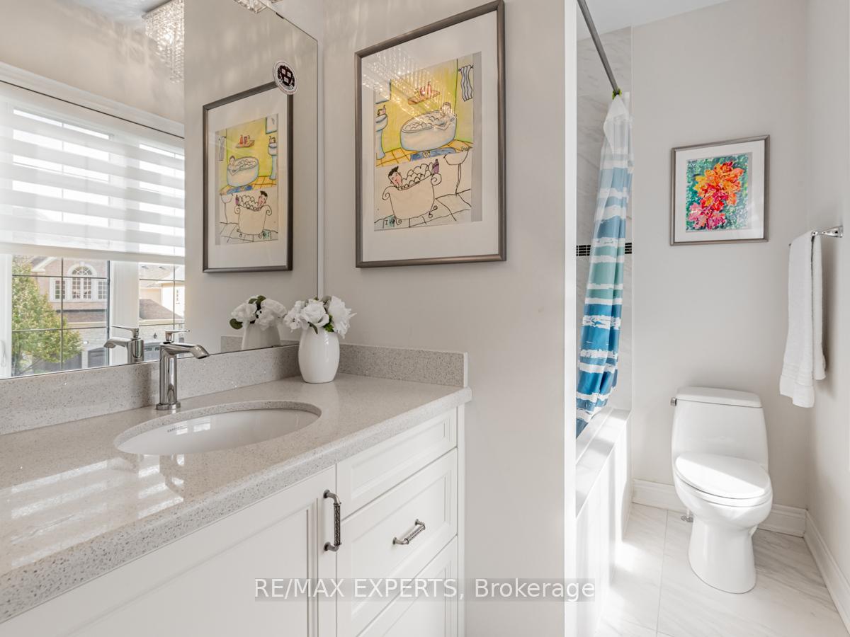 Photo 17 of 16 Sofia Olivia Crescent, Vaughan, Patterson — HOMEH