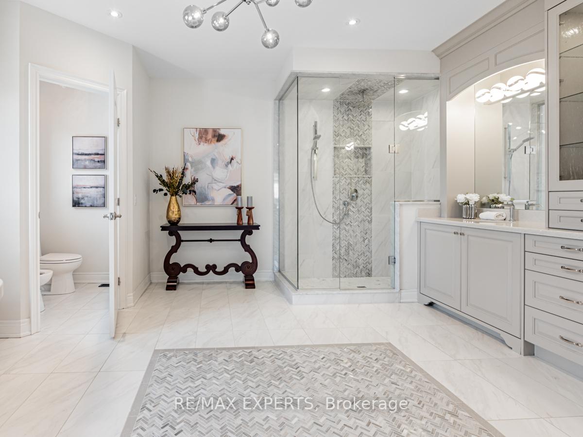 Photo 24 of 16 Sofia Olivia Crescent, Vaughan, Patterson — HOMEH