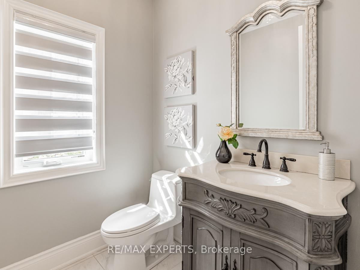 Photo 23 of 16 Sofia Olivia Crescent, Vaughan, Patterson — HOMEH