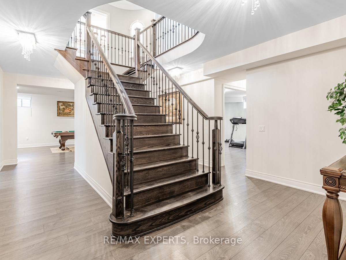 Photo 28 of 16 Sofia Olivia Crescent, Vaughan, Patterson — HOMEH