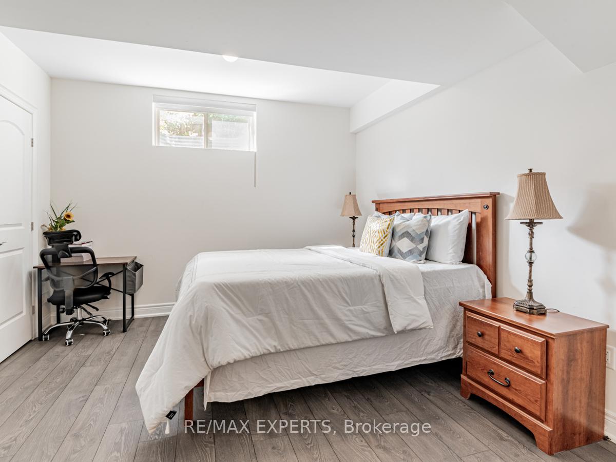Photo 29 of 16 Sofia Olivia Crescent, Vaughan, Patterson — HOMEH