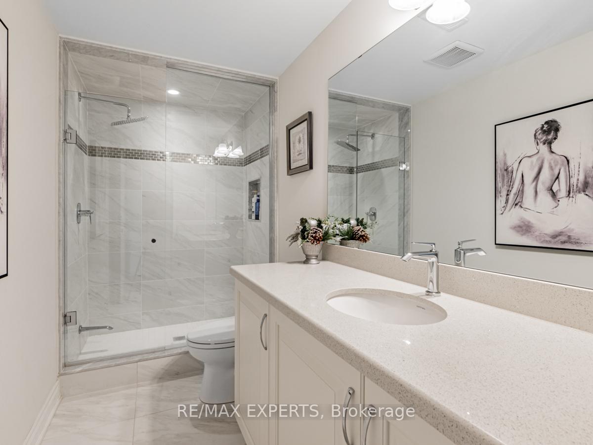 Photo 35 of 16 Sofia Olivia Crescent, Vaughan, Patterson — HOMEH