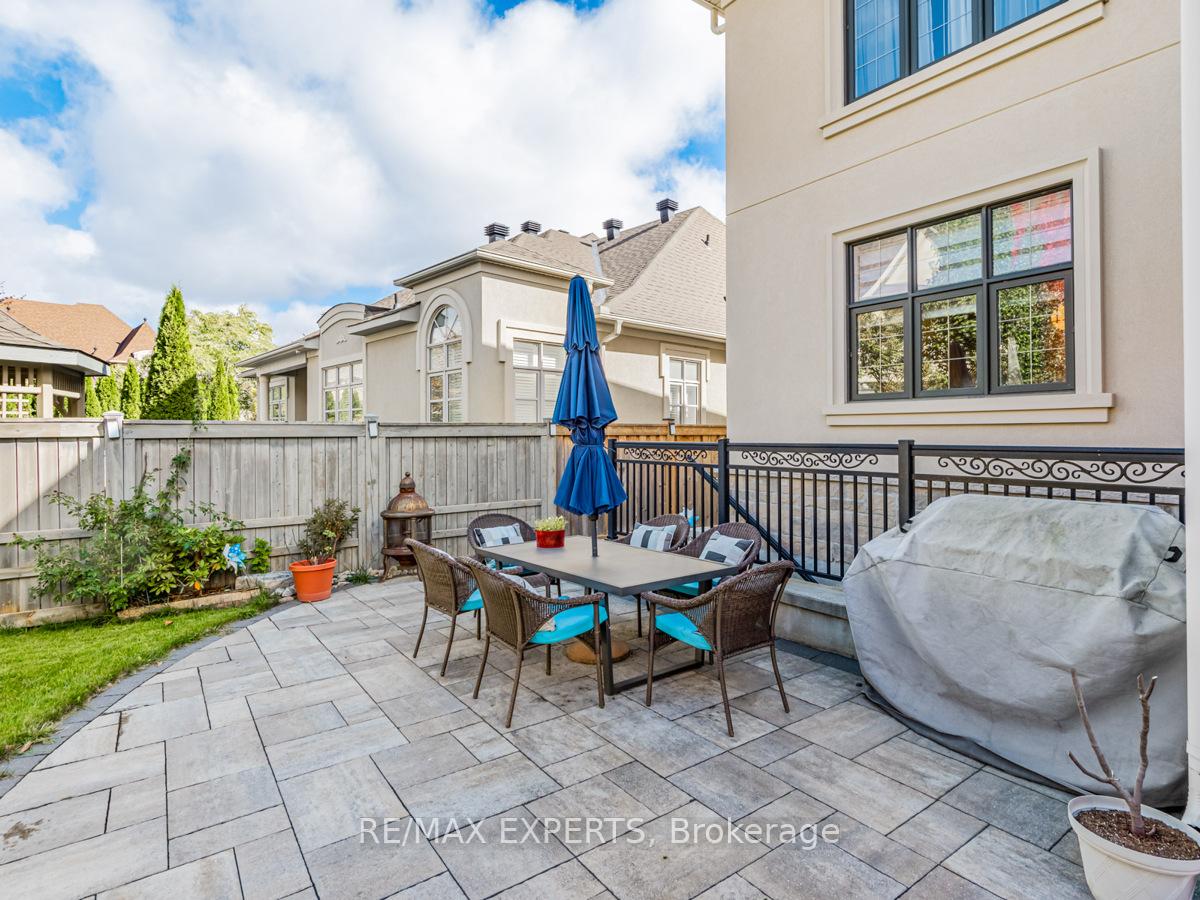 Photo 37 of 16 Sofia Olivia Crescent, Vaughan, Patterson — HOMEH