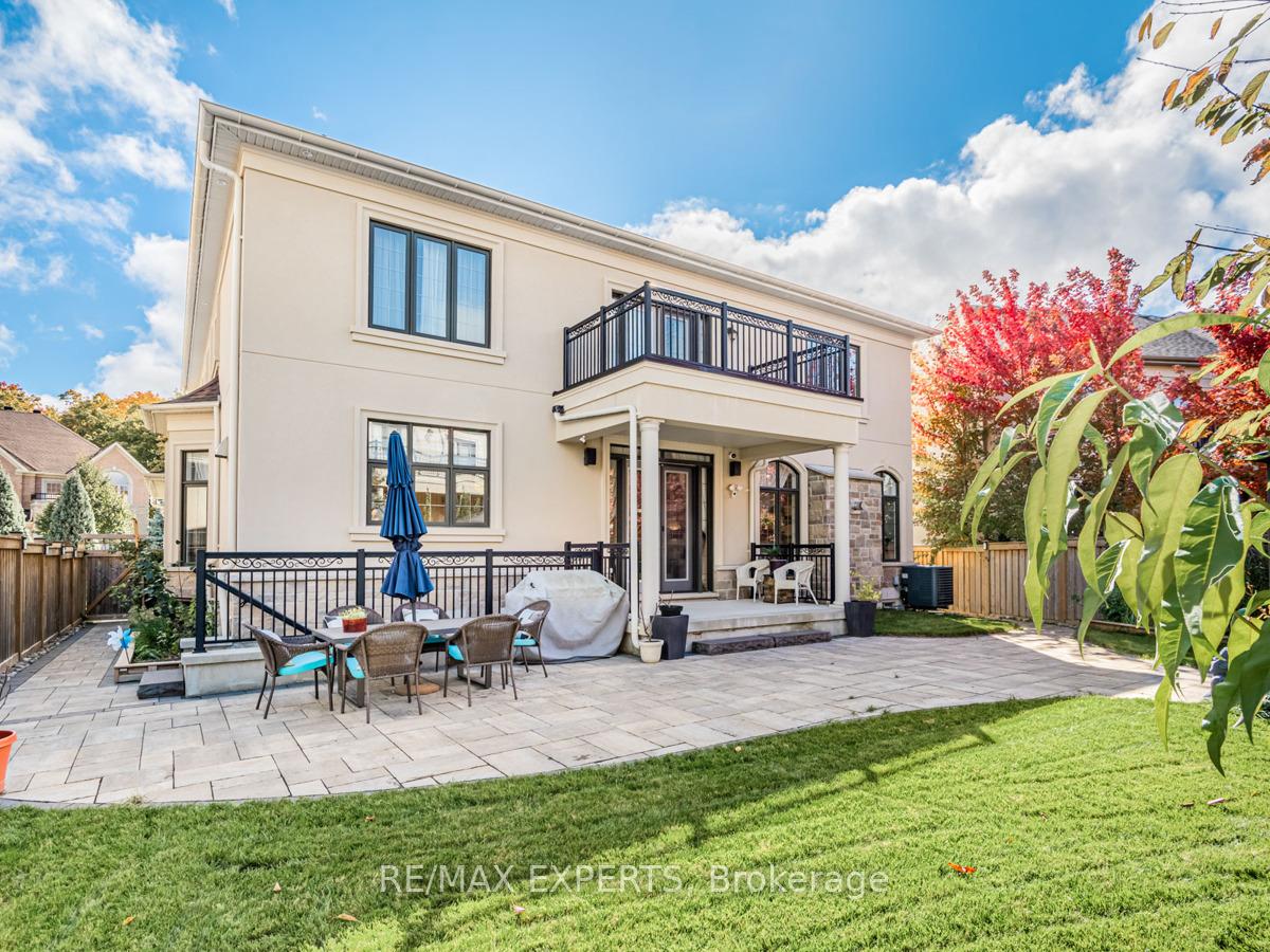 Photo 40 of 16 Sofia Olivia Crescent, Vaughan, Patterson — HOMEH