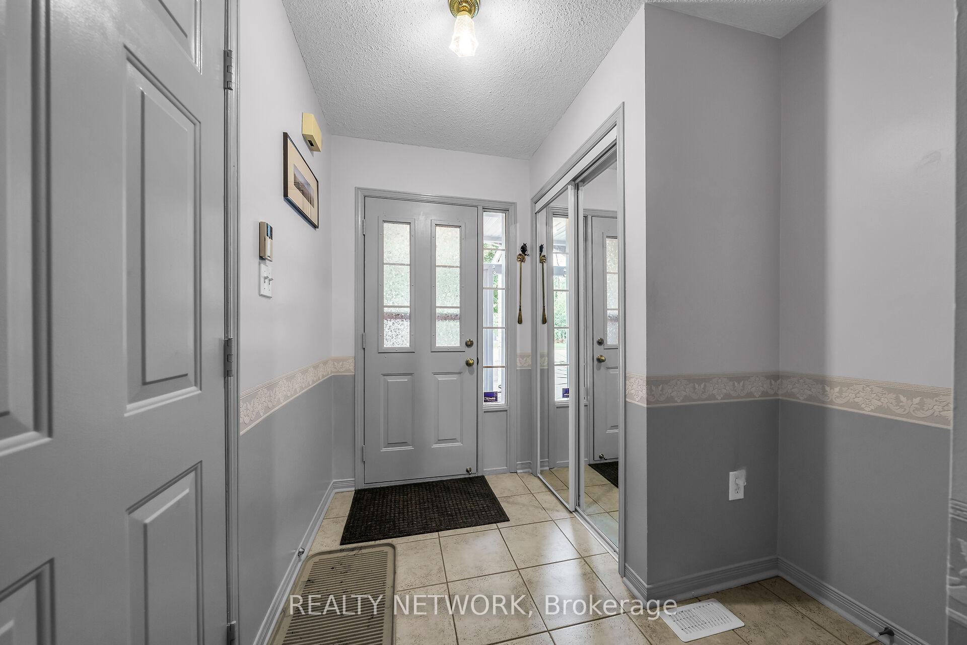 Photo 11 of 84 Frances Avenue, Hamilton, Rural Stoney Creek — HOMEH