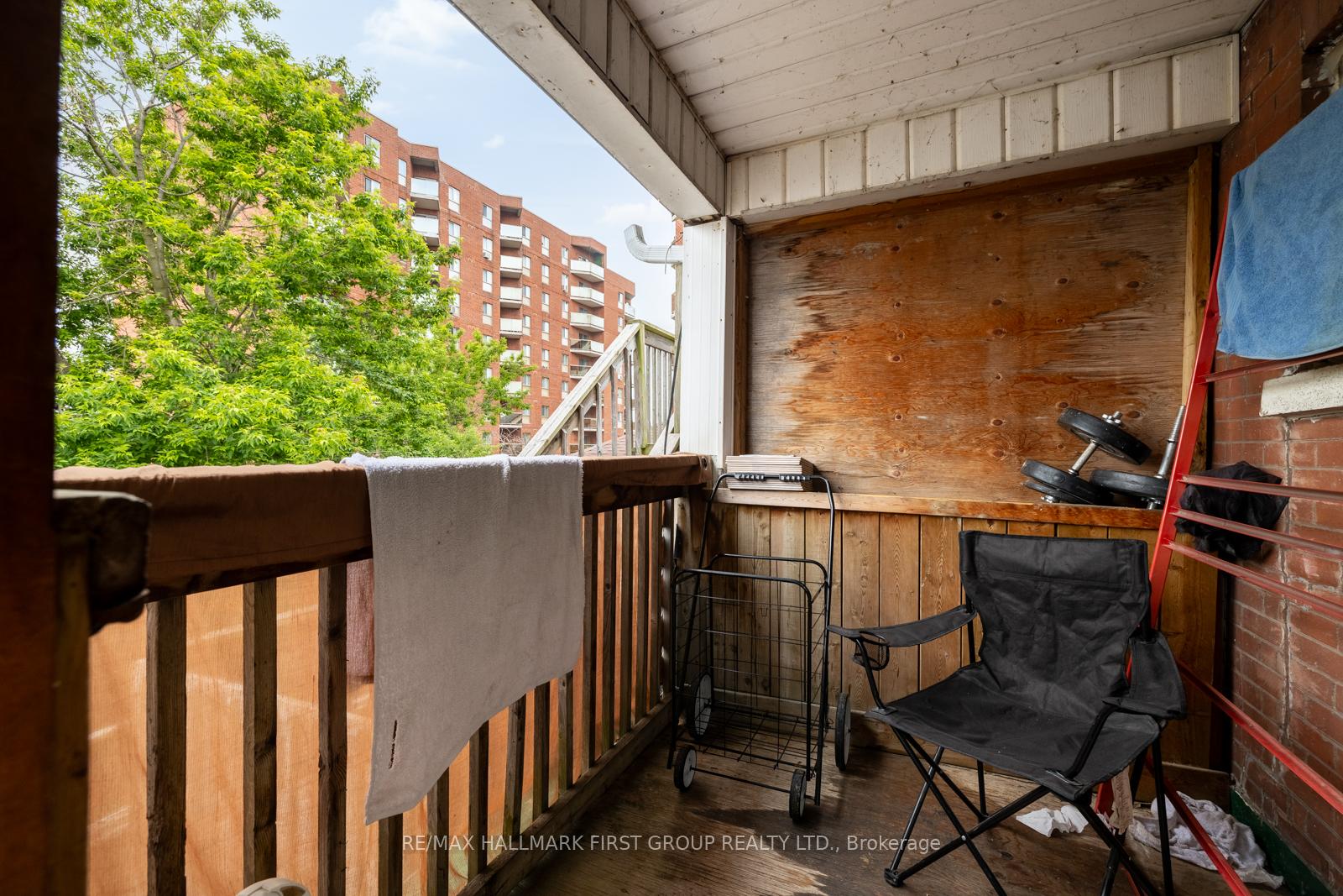 Photo 11 of 156 Centre Street S, Oshawa, Central — HOMEH