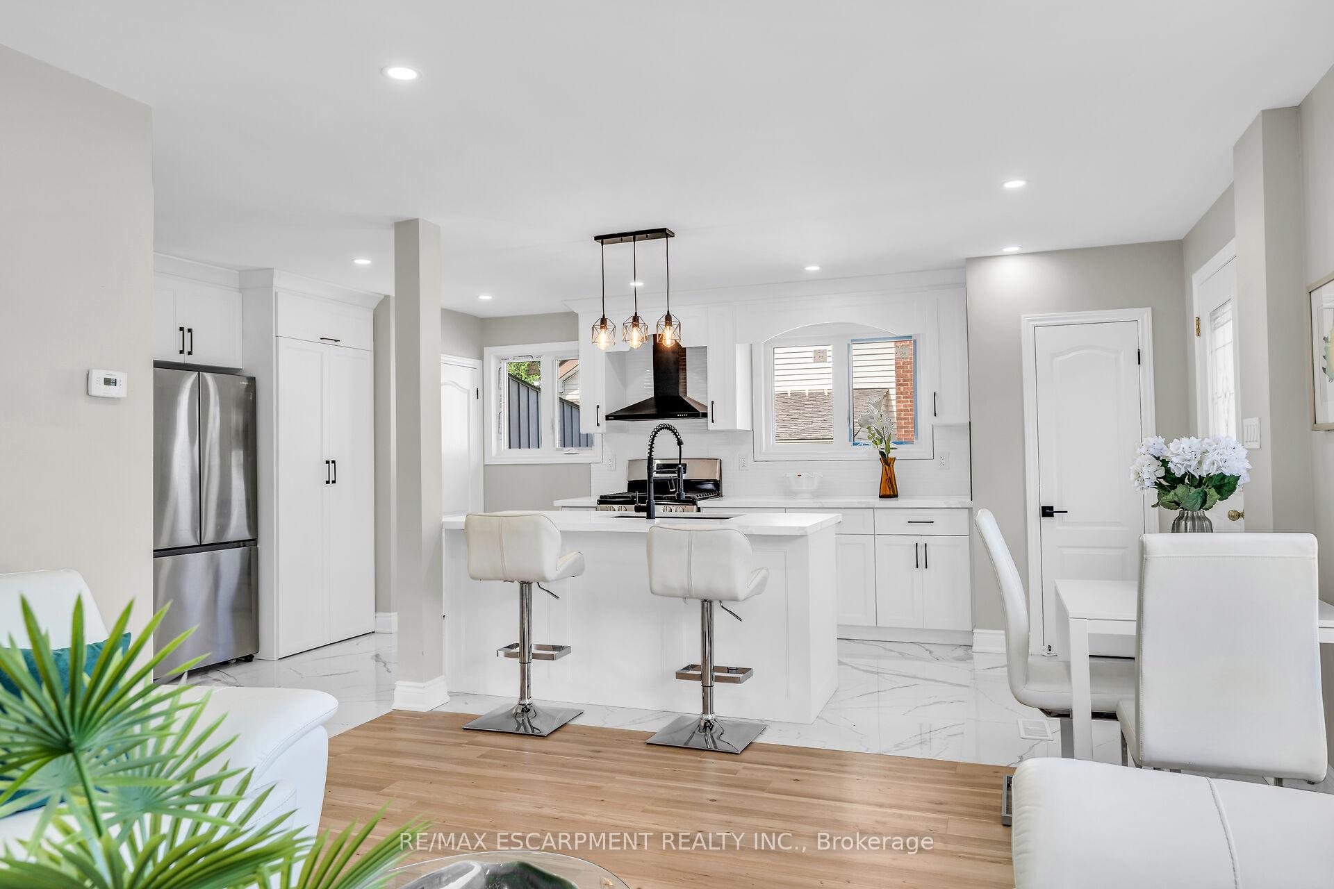 Photo 21 of 66 Howe Avenue, Hamilton, Hill Park — HOMEH