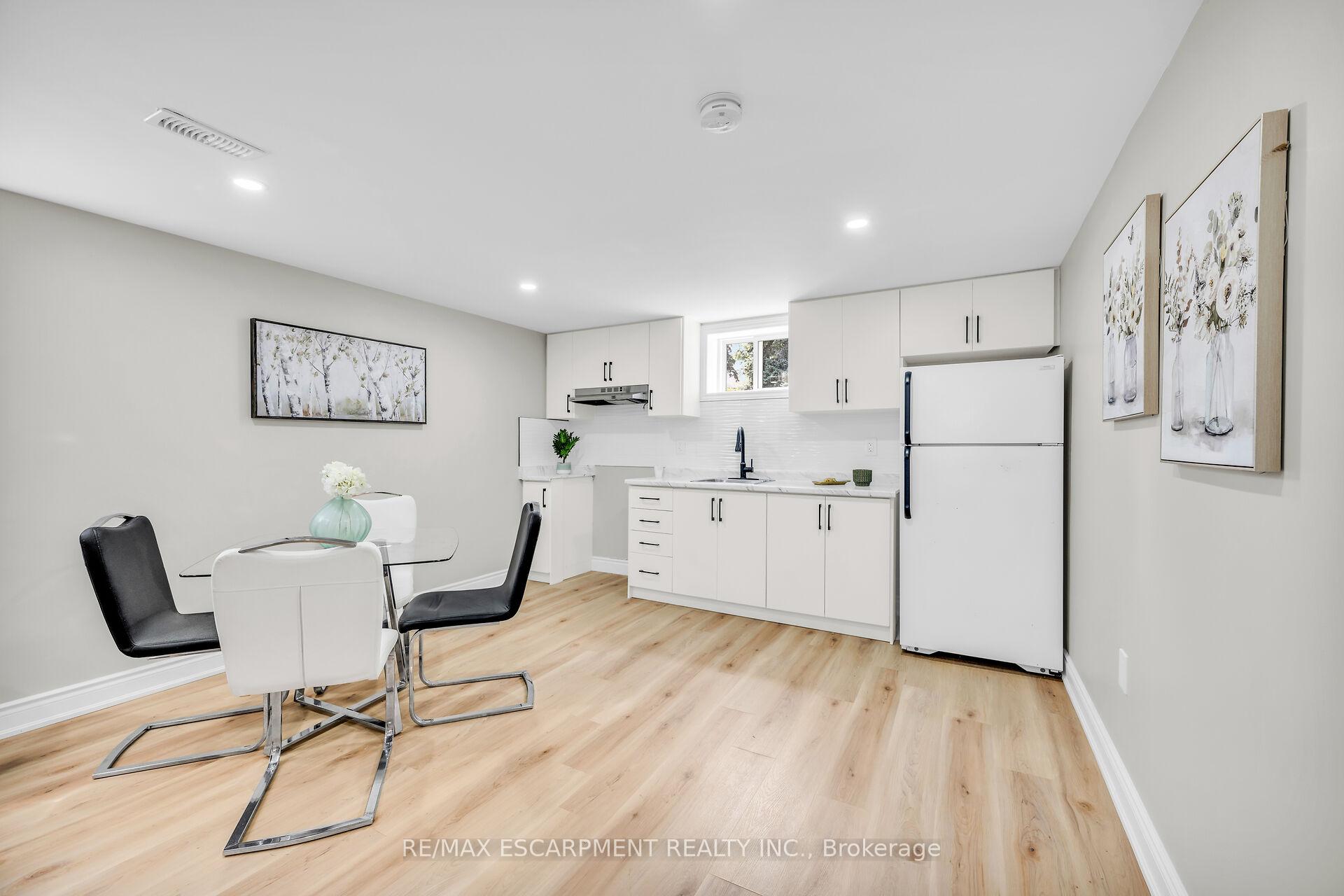 Photo 35 of 66 Howe Avenue, Hamilton, Hill Park — HOMEH