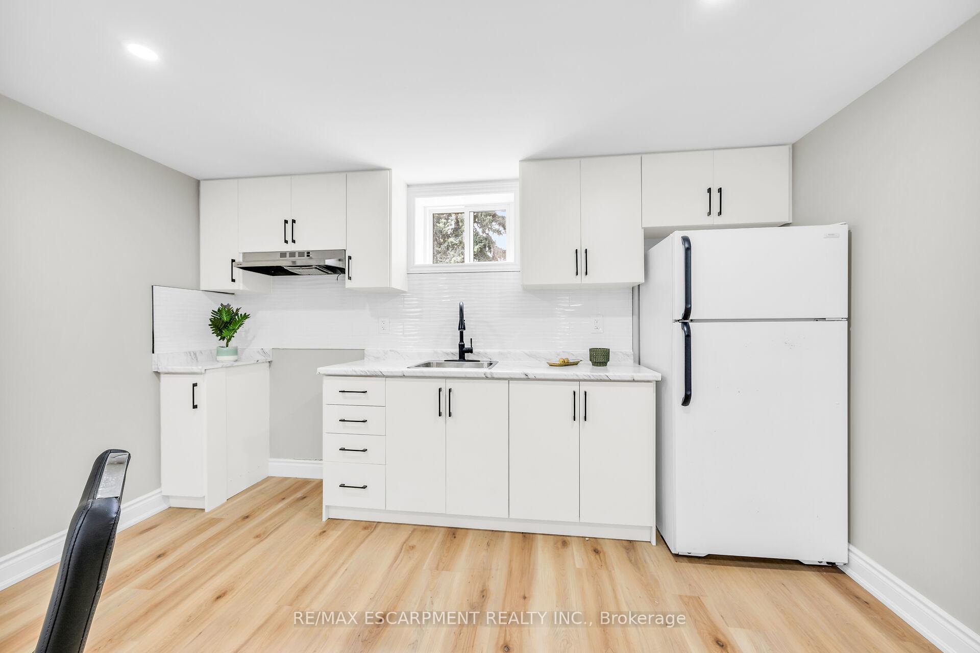 Photo 18 of 66 Howe Avenue, Hamilton, Hill Park — HOMEH