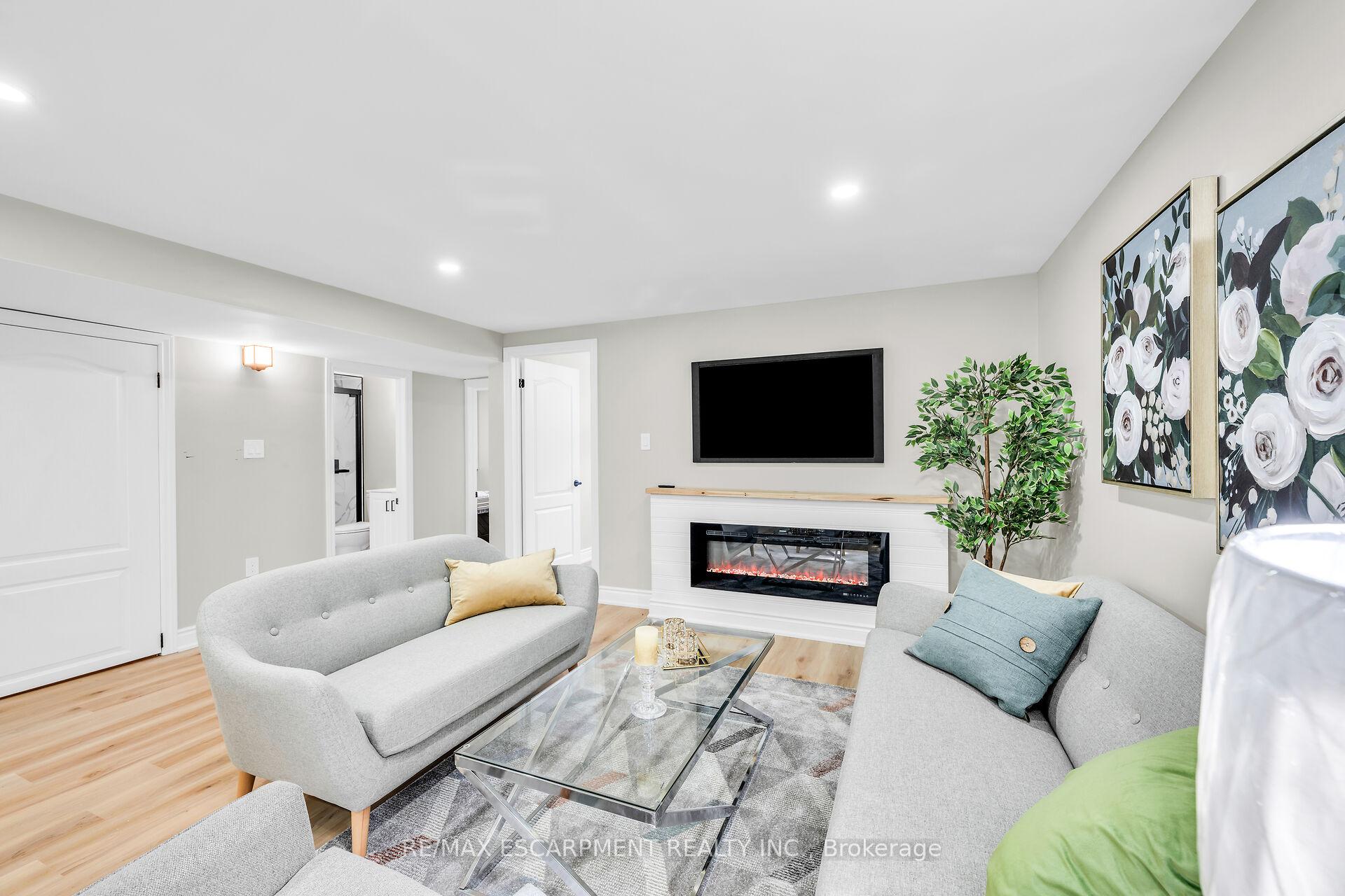 Photo 32 of 66 Howe Avenue, Hamilton, Hill Park — HOMEH