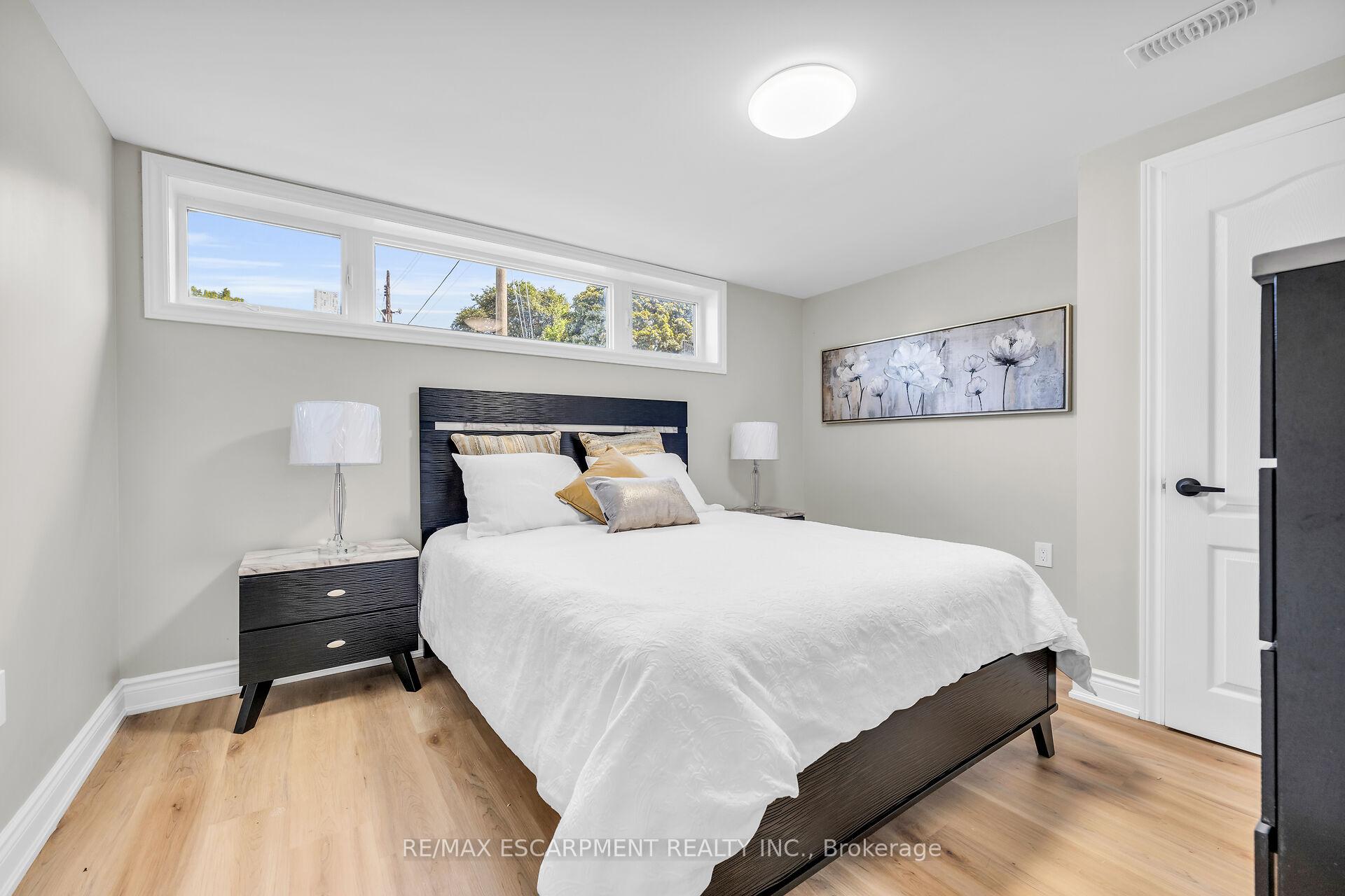 Photo 25 of 66 Howe Avenue, Hamilton, Hill Park — HOMEH