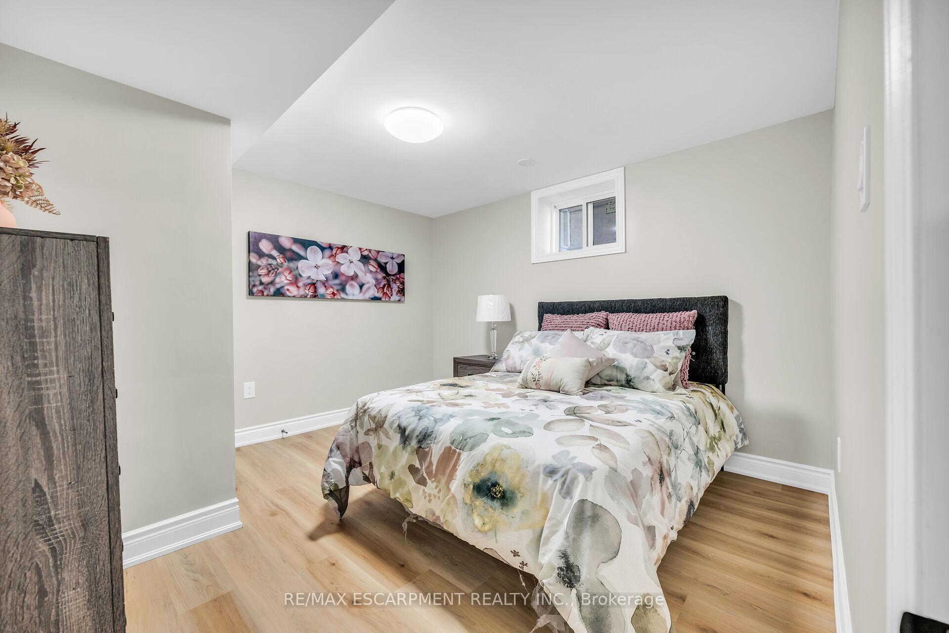 Photo 38 of 66 Howe Avenue, Hamilton, Hill Park — HOMEH