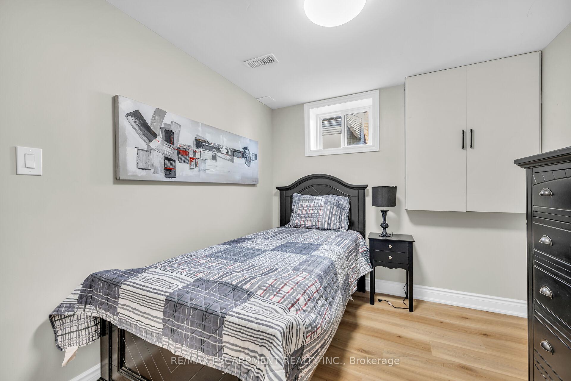 Photo 23 of 66 Howe Avenue, Hamilton, Hill Park — HOMEH