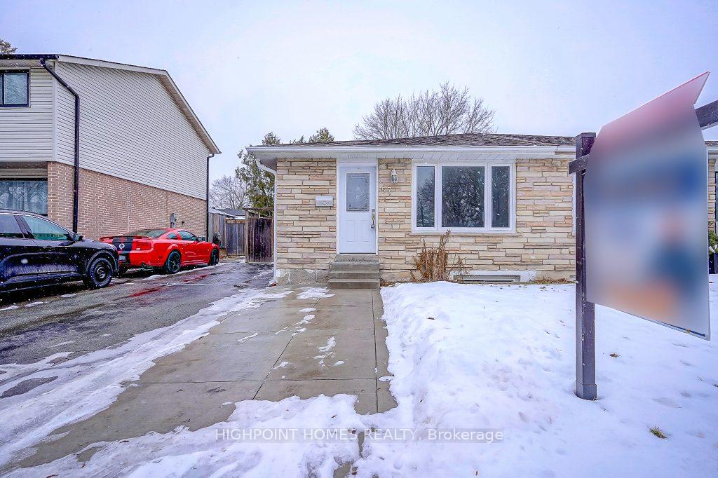Photo 2 of 57 Newstead Crescent, Brampton, Madoc — HOMEH