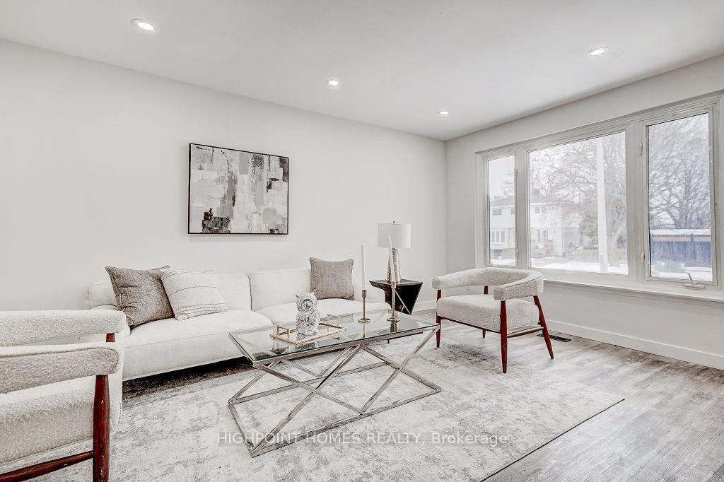 Photo 10 of 57 Newstead Crescent, Brampton, Madoc — HOMEH
