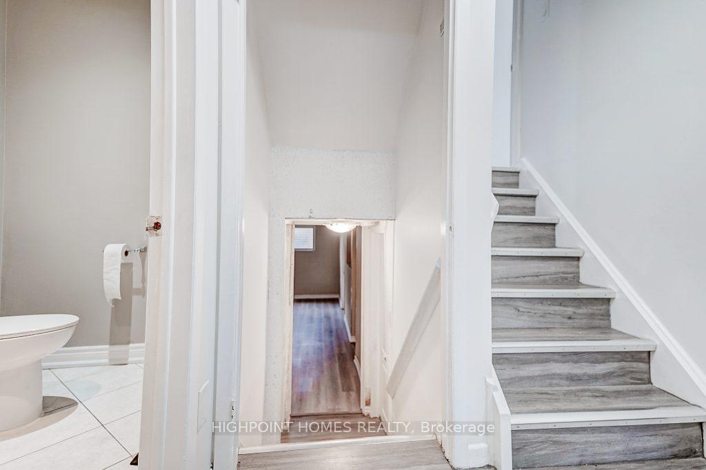 Photo 16 of 57 Newstead Crescent, Brampton, Madoc — HOMEH