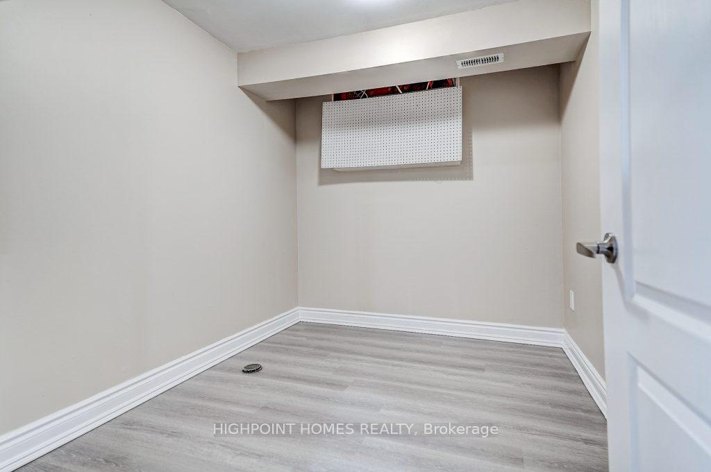 Photo 32 of 57 Newstead Crescent, Brampton, Madoc — HOMEH