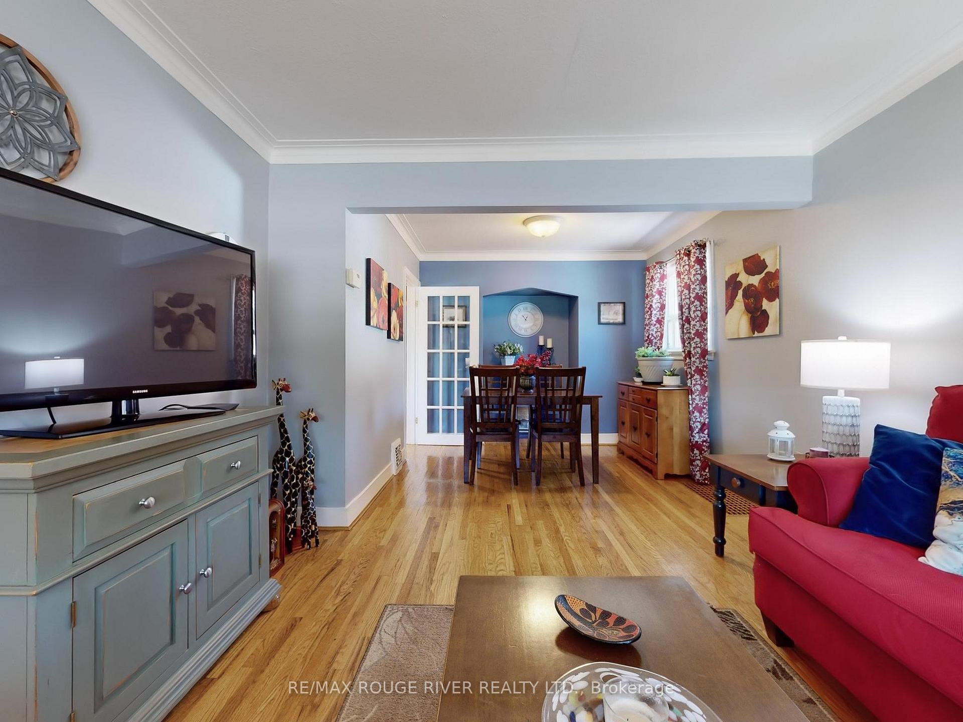 Photo 40 of 204 Westview Boulevard, Toronto, O'Connor-Parkview — HOMEH