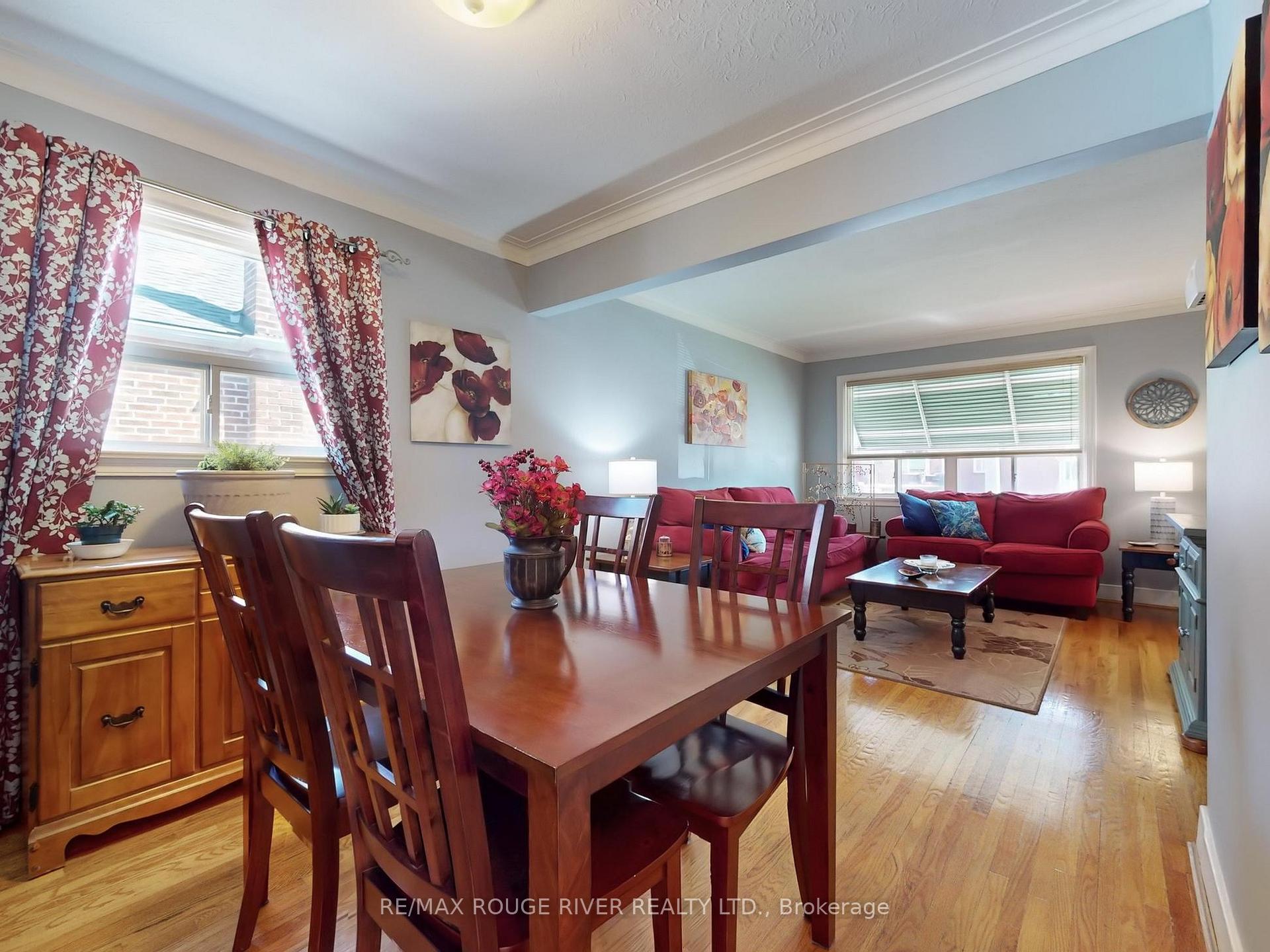 Photo 2 of 204 Westview Boulevard, Toronto, O'Connor-Parkview — HOMEH