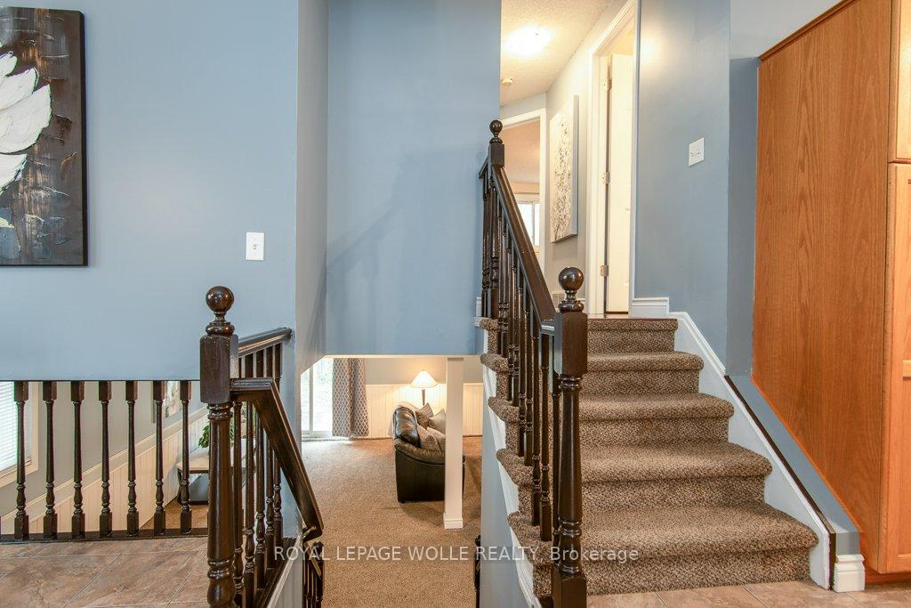 Photo 19 of 8 Dawn Ridge Drive, Kitchener — HOMEH