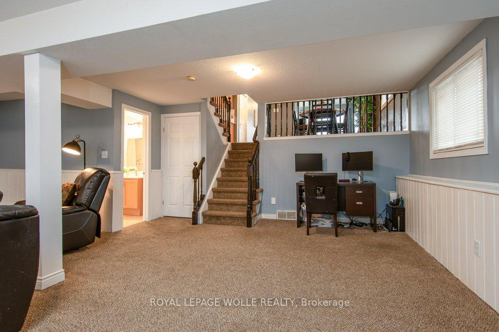 Photo 22 of 8 Dawn Ridge Drive, Kitchener — HOMEH