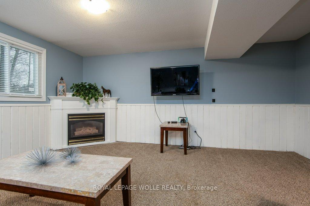 Photo 26 of 8 Dawn Ridge Drive, Kitchener — HOMEH