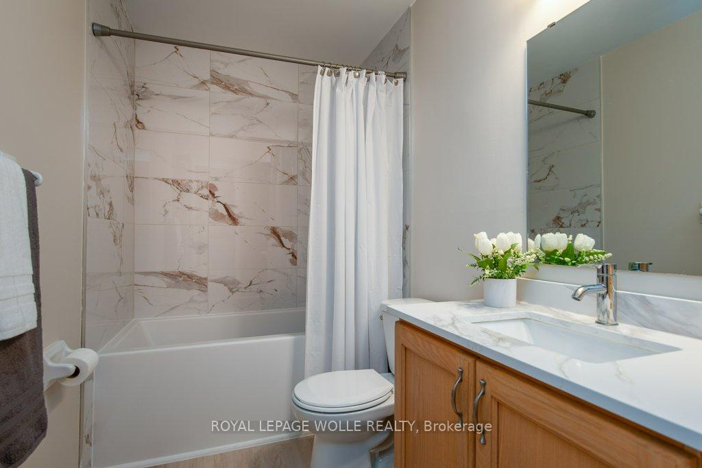 Photo 34 of 8 Dawn Ridge Drive, Kitchener — HOMEH
