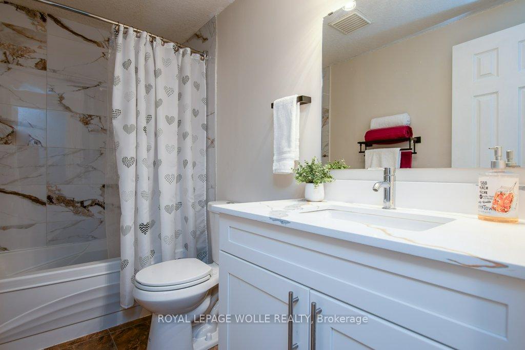 Photo 36 of 8 Dawn Ridge Drive, Kitchener — HOMEH