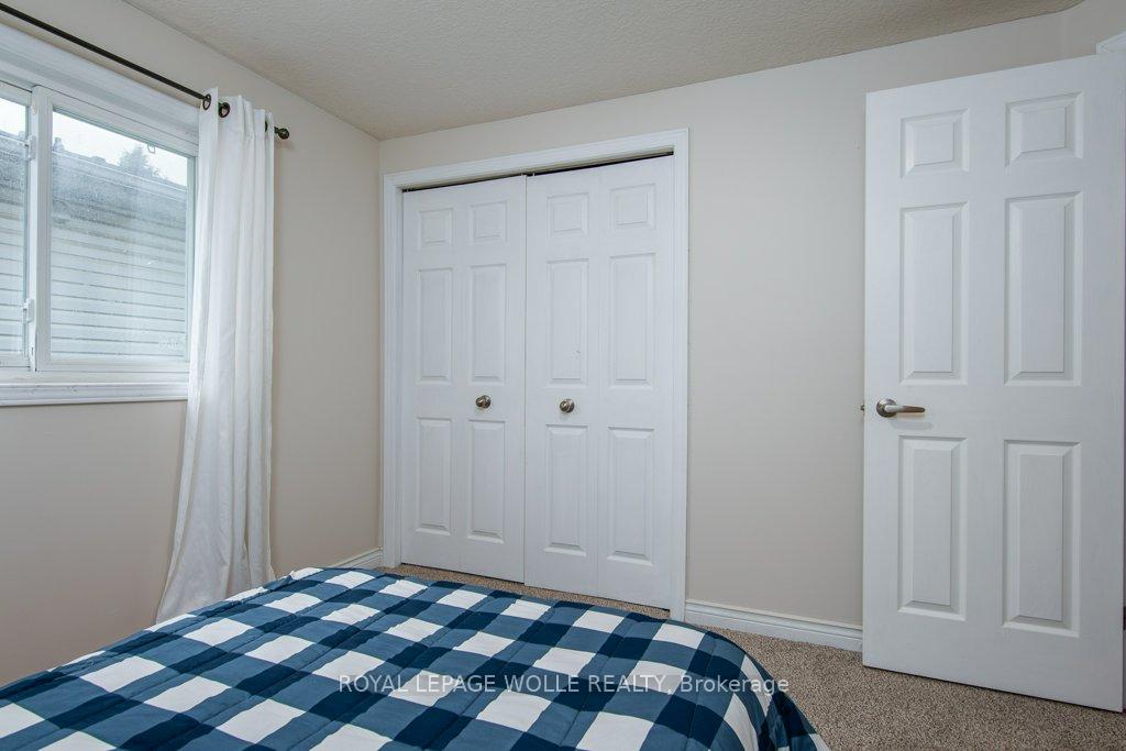 Photo 39 of 8 Dawn Ridge Drive, Kitchener — HOMEH