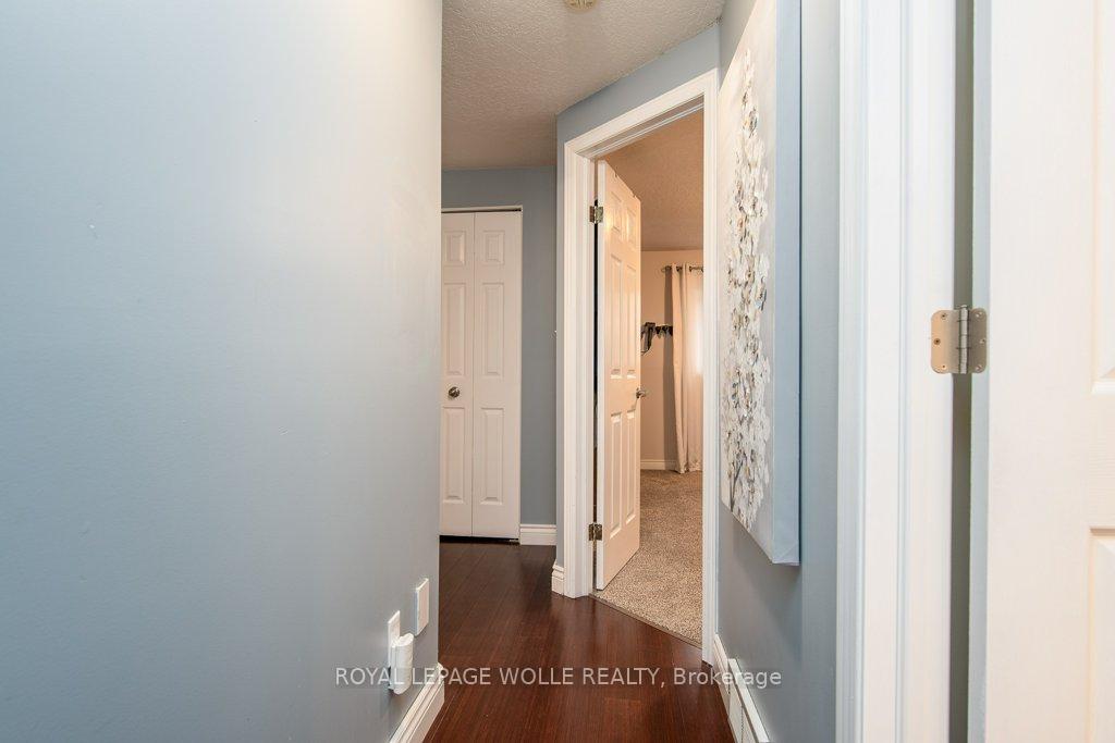 Photo 37 of 8 Dawn Ridge Drive, Kitchener — HOMEH