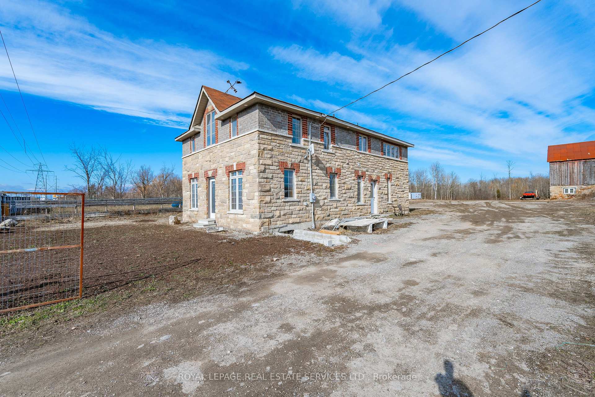 Photo 16 of 1268 Highway 6 N, Hamilton, Rural Flamborough — HOMEH
