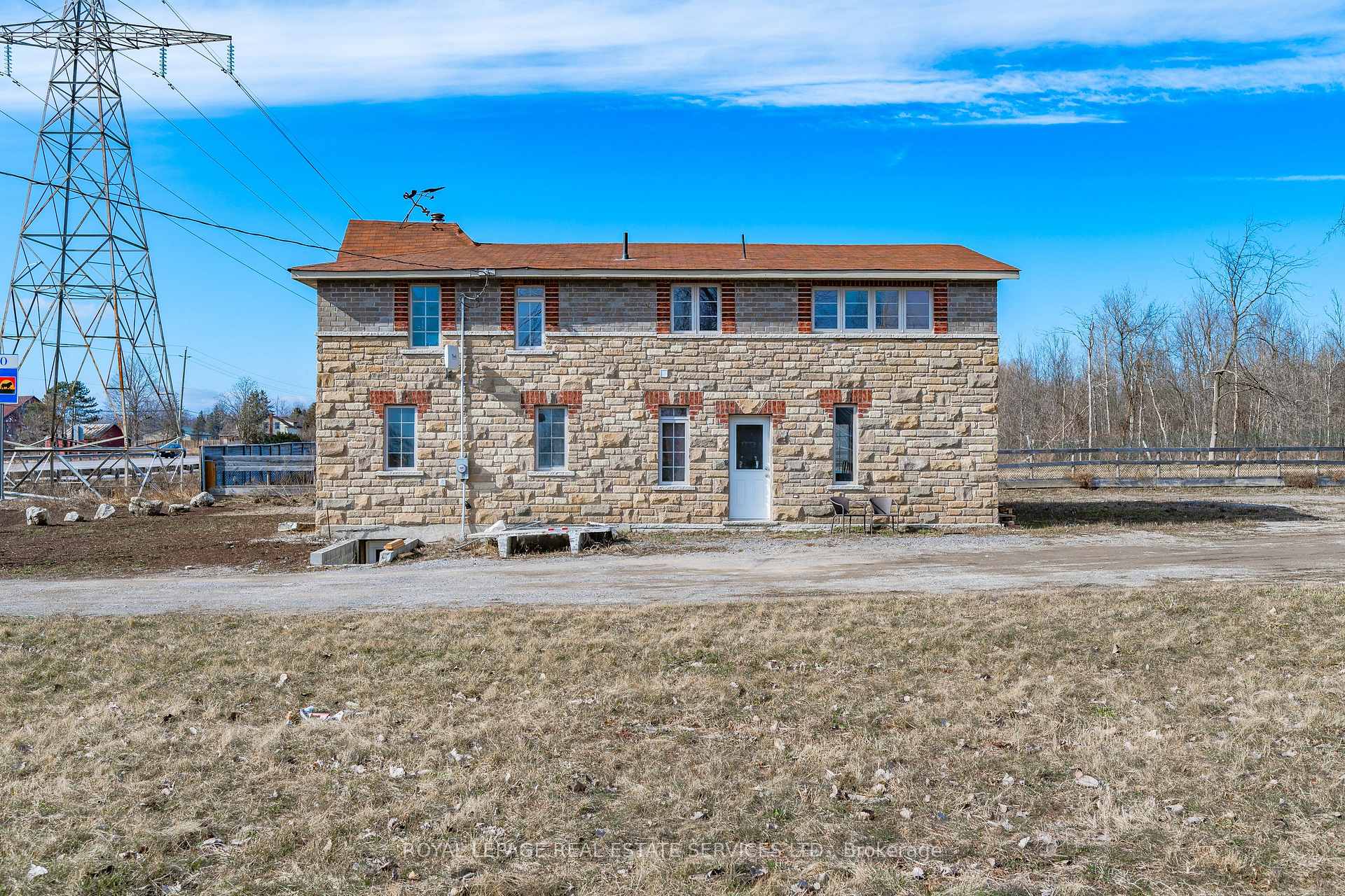 Photo 3 of 1268 Highway 6 N, Hamilton, Rural Flamborough — HOMEH