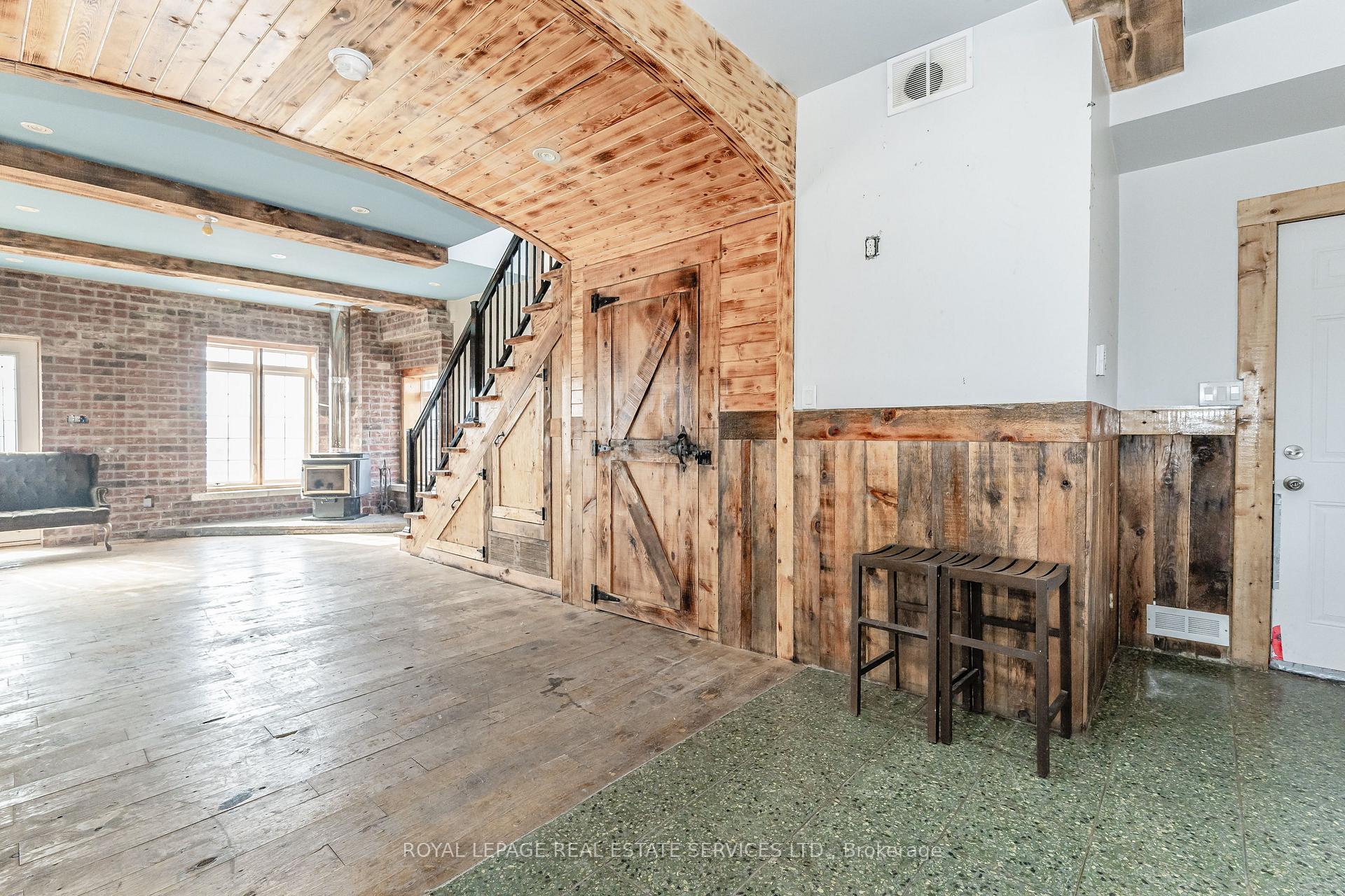 Photo 14 of 1268 Highway 6 N, Hamilton, Rural Flamborough — HOMEH