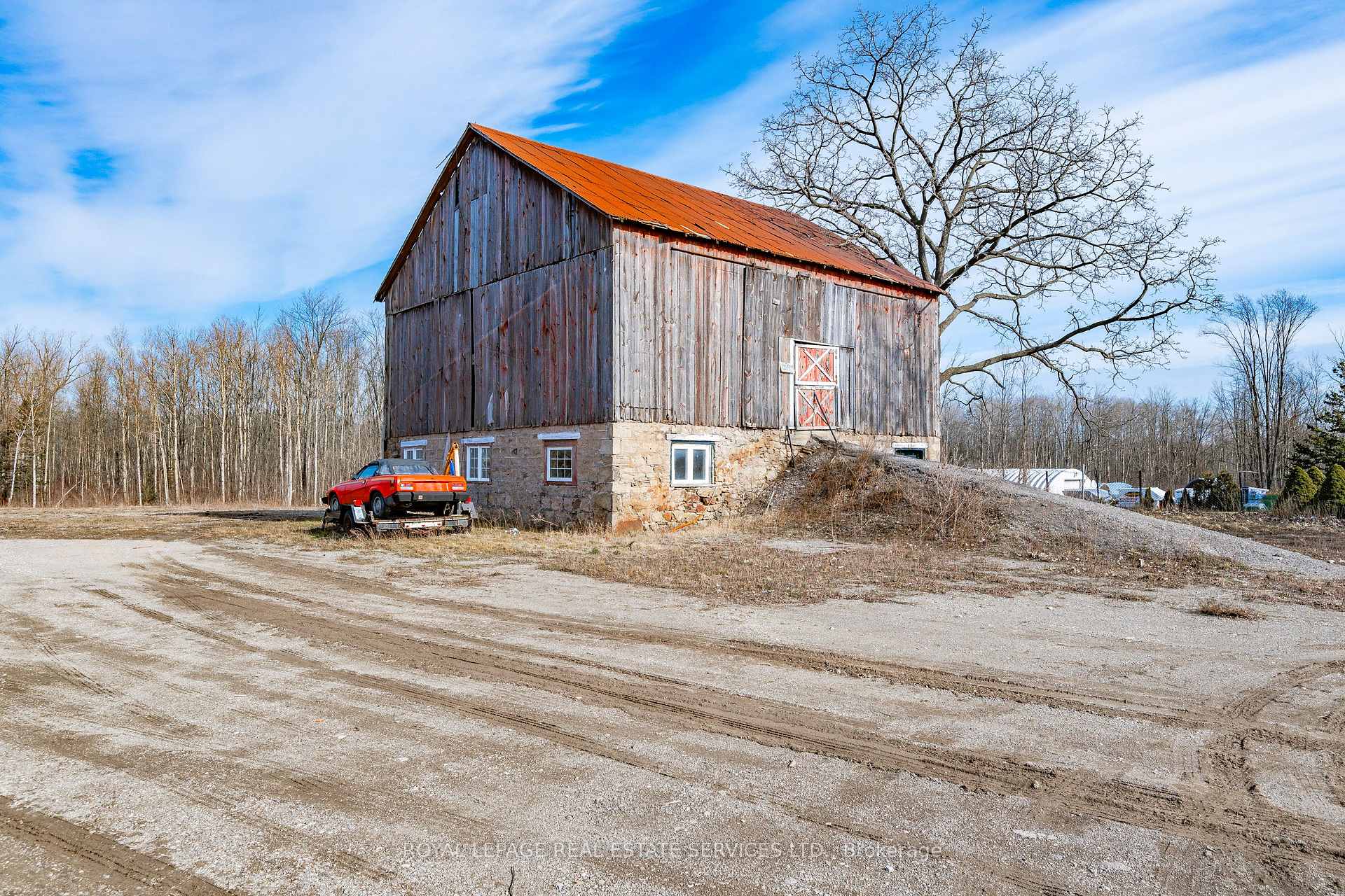 Photo 24 of 1268 Highway 6 N, Hamilton, Rural Flamborough — HOMEH