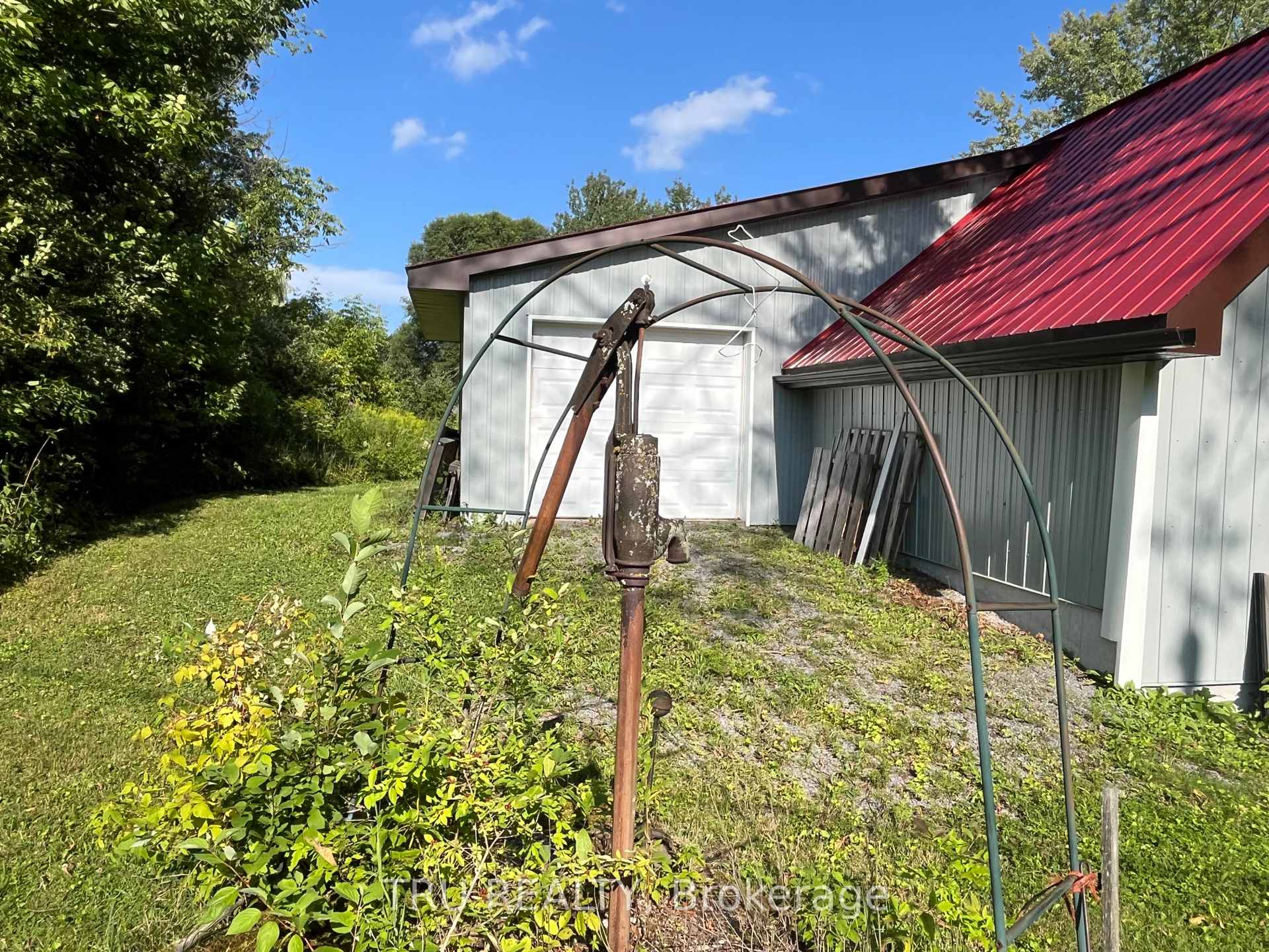 Photo 35 of 1913 Old Carp Road W, Ottawa, Huntley Ward (South East) — HOMEH