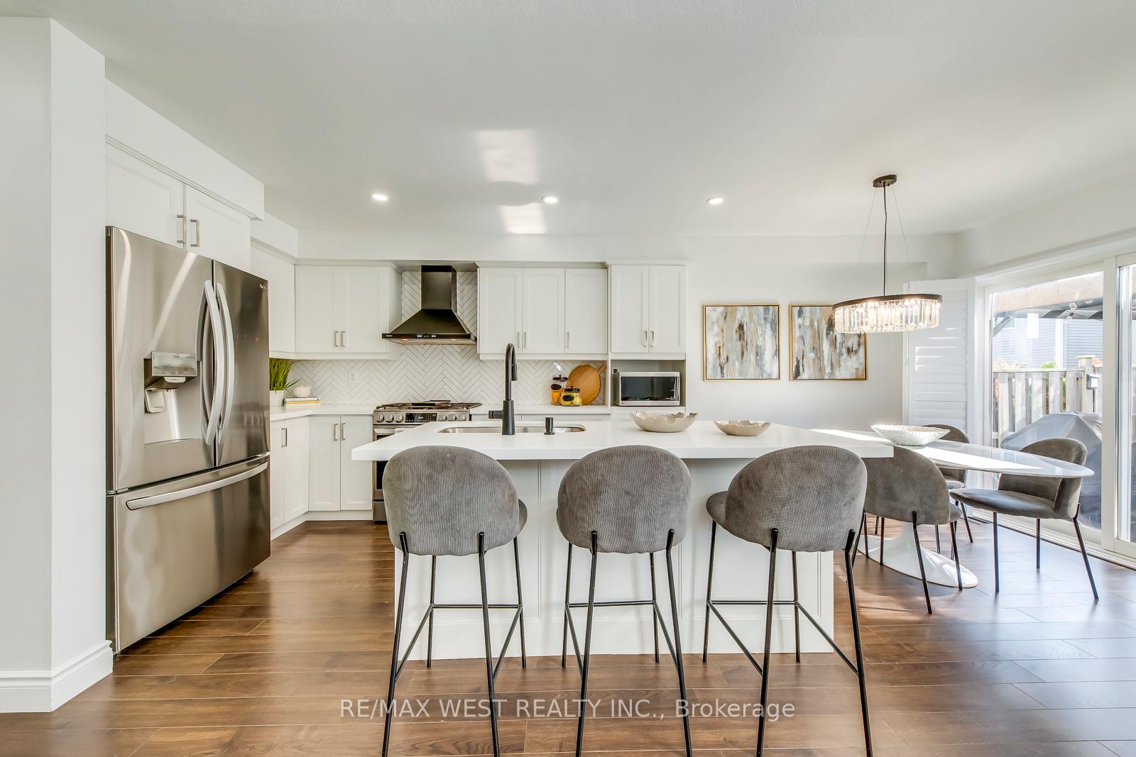 Photo 11 of 39 Gowland Drive, Hamilton, Binbrook — HOMEH