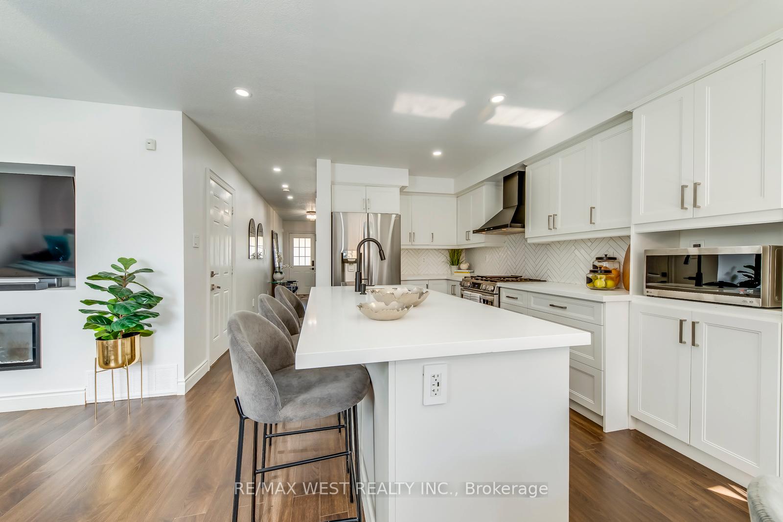 Photo 13 of 39 Gowland Drive, Hamilton, Binbrook — HOMEH