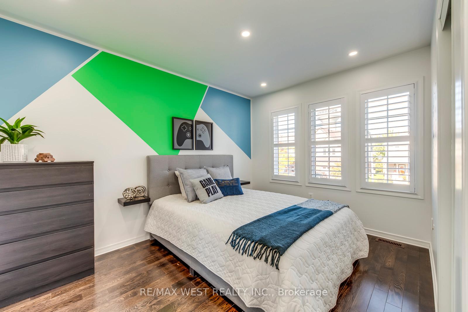 Photo 33 of 39 Gowland Drive, Hamilton, Binbrook — HOMEH