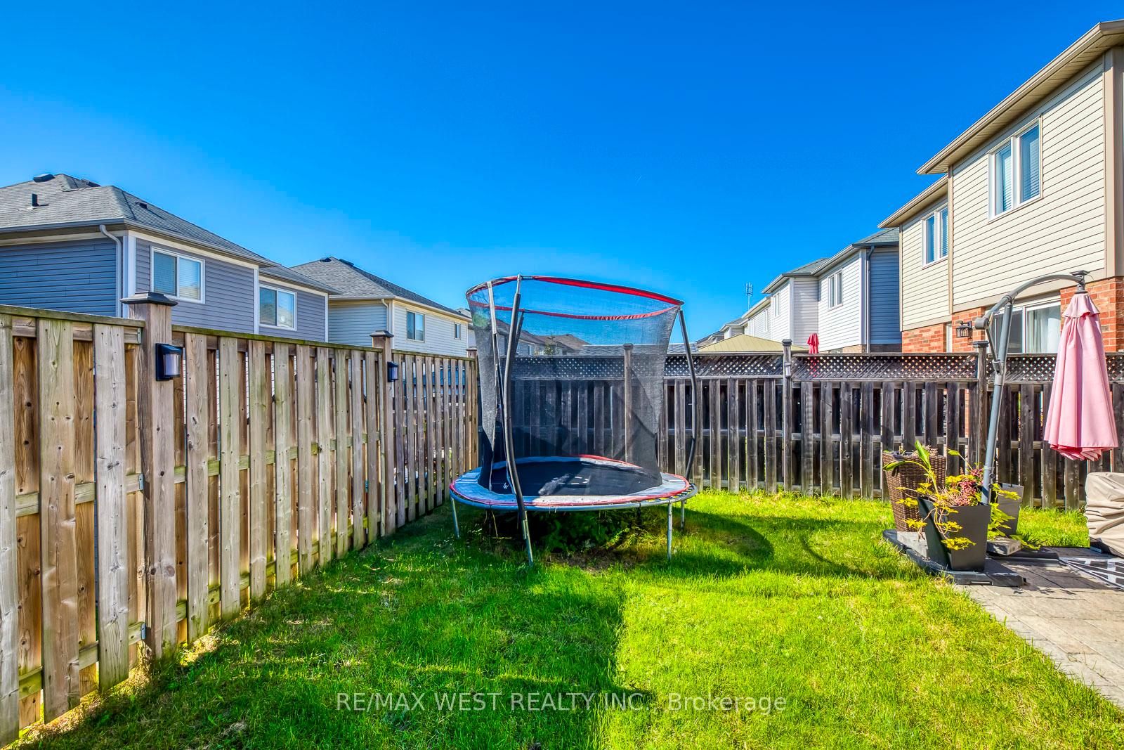 Photo 38 of 39 Gowland Drive, Hamilton, Binbrook — HOMEH