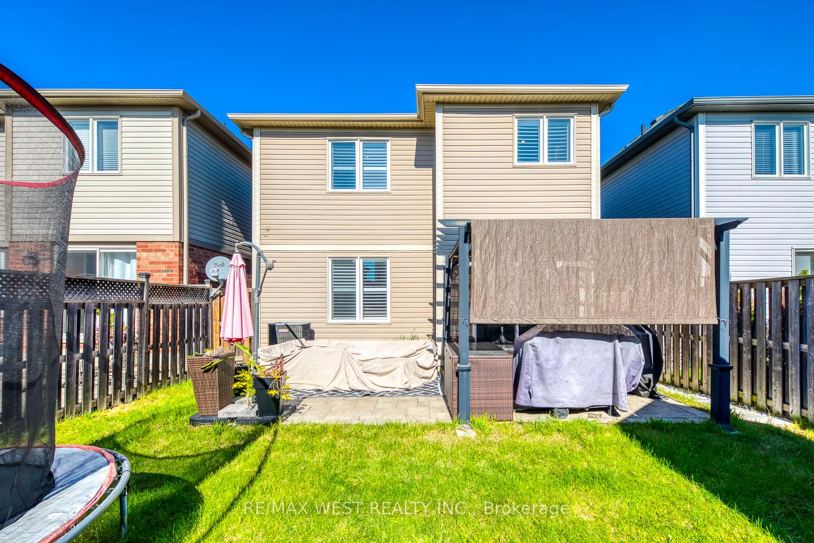 Photo 40 of 39 Gowland Drive, Hamilton, Binbrook — HOMEH