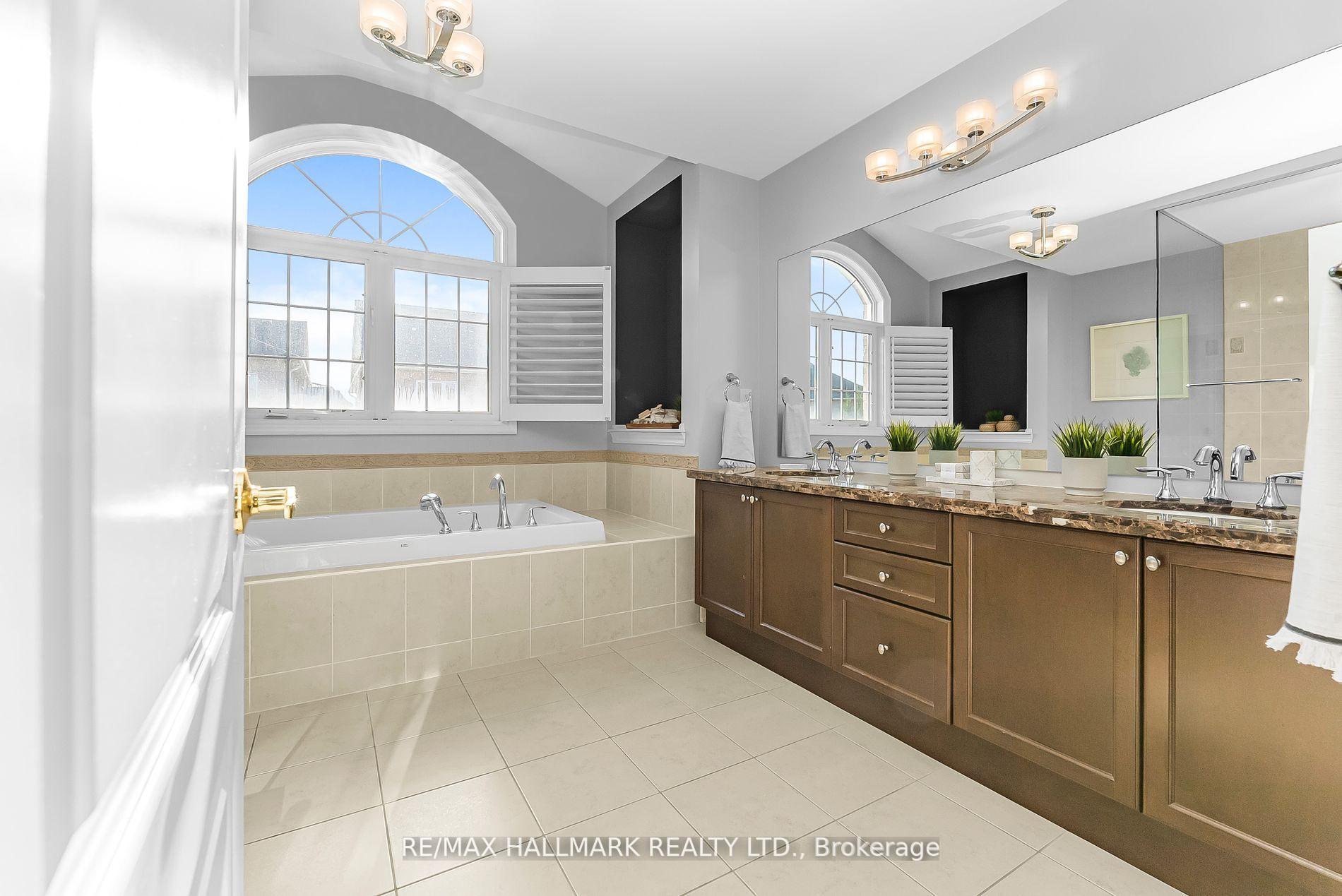Photo 30 of 160 Smoothwater Terrace, Markham, Box Grove — HOMEH