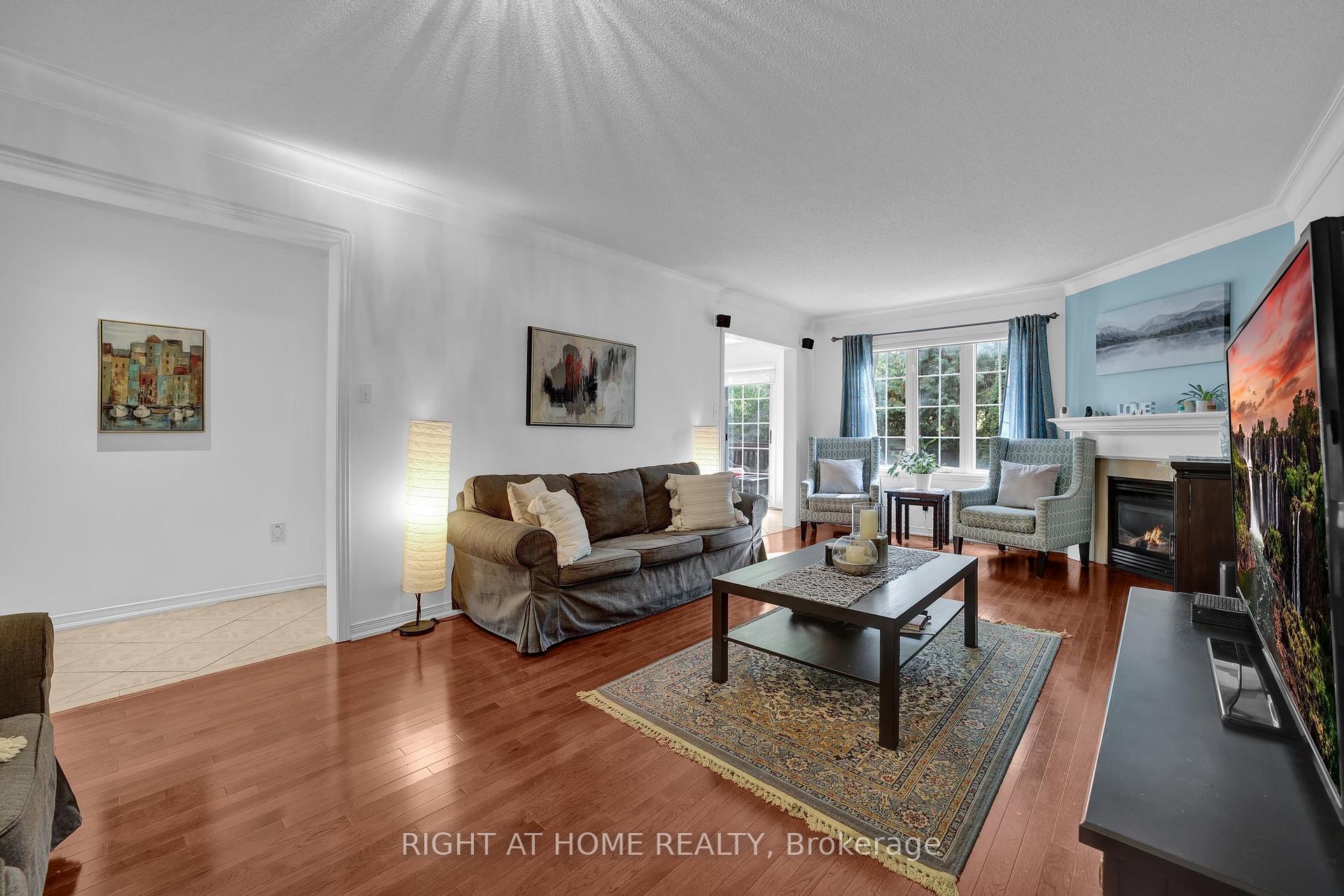Photo 18 of 58 Starr Crescent, Aurora, Bayview Northeast — HOMEH