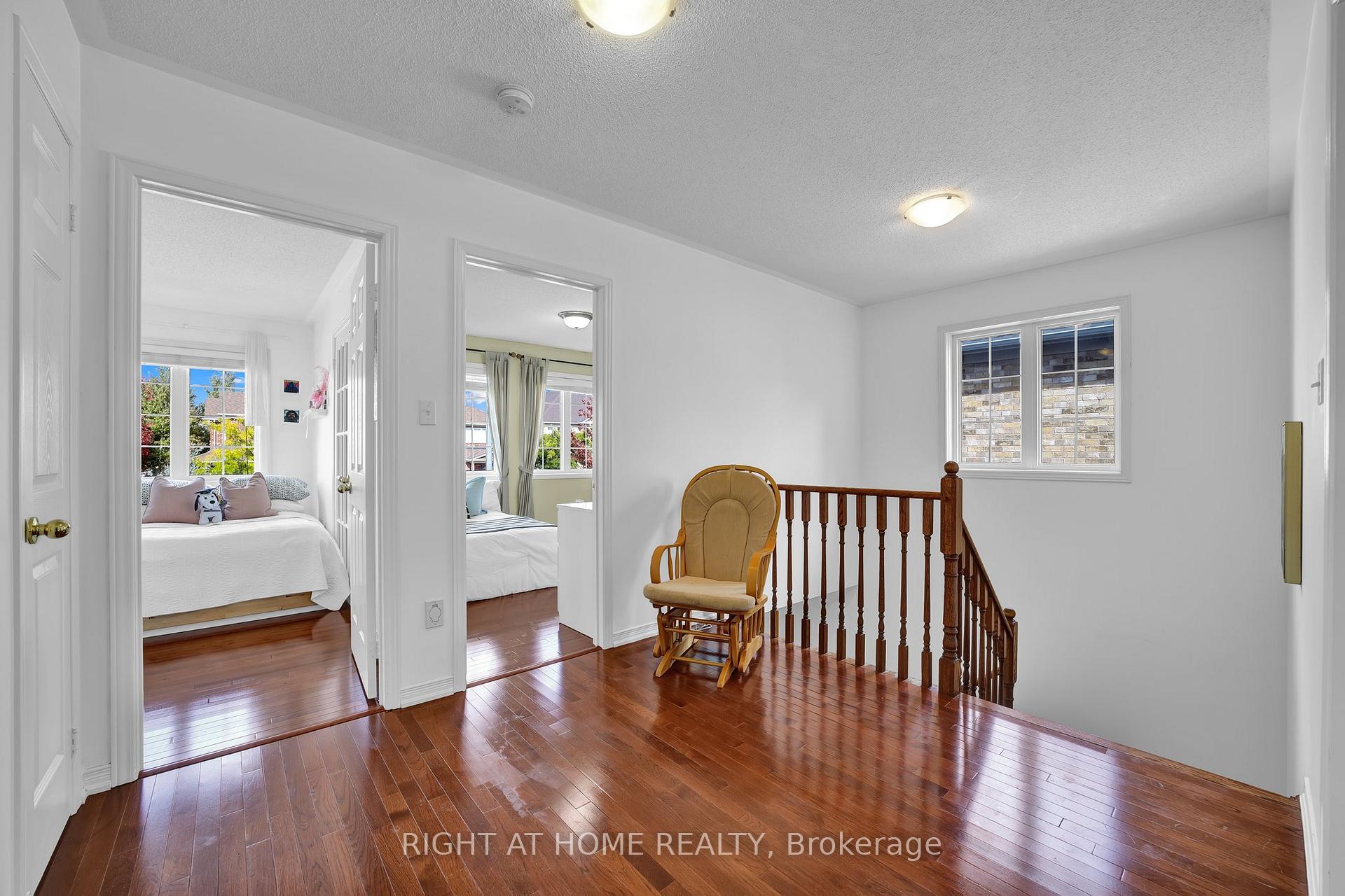 Photo 16 of 58 Starr Crescent, Aurora, Bayview Northeast — HOMEH