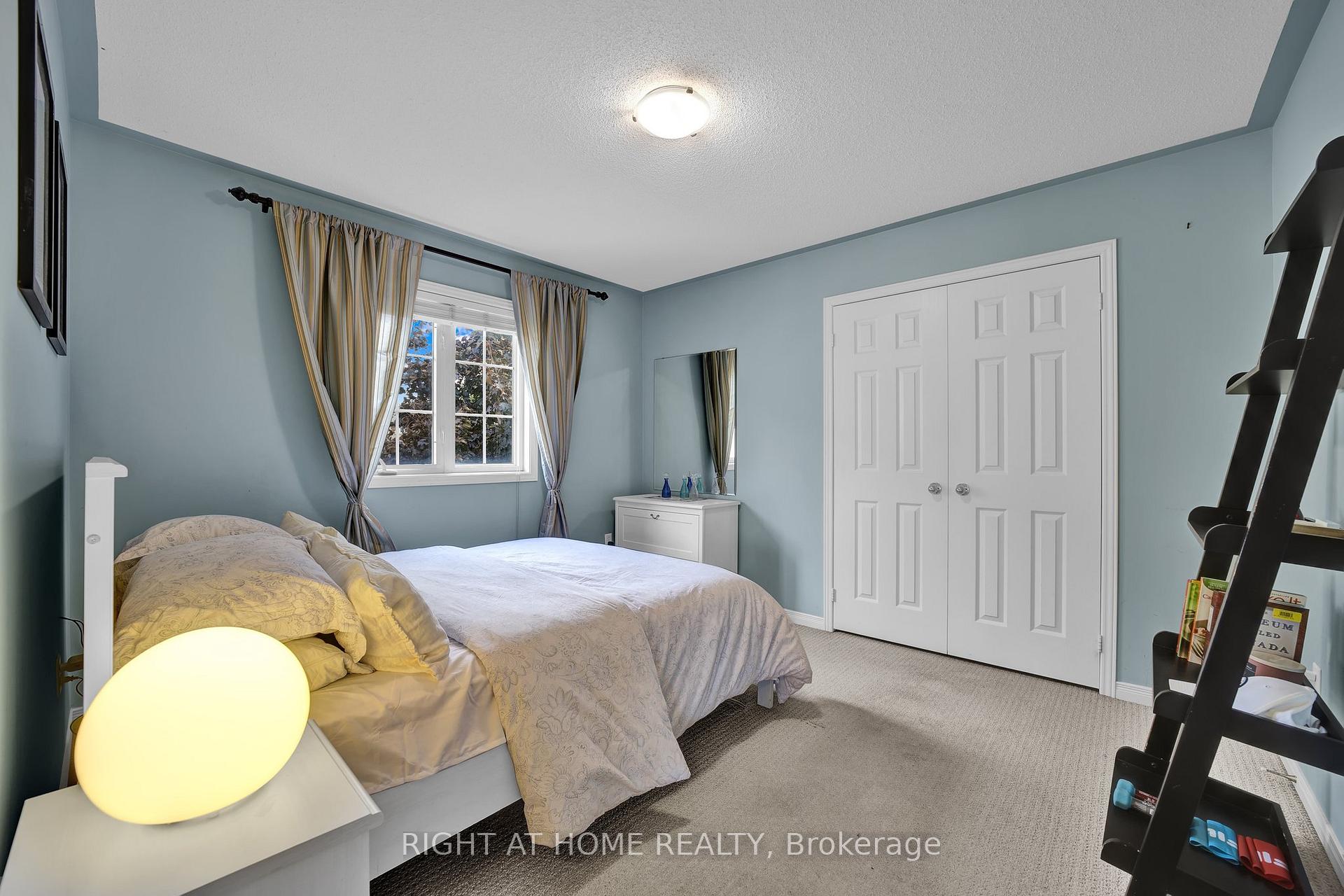 Photo 15 of 58 Starr Crescent, Aurora, Bayview Northeast — HOMEH