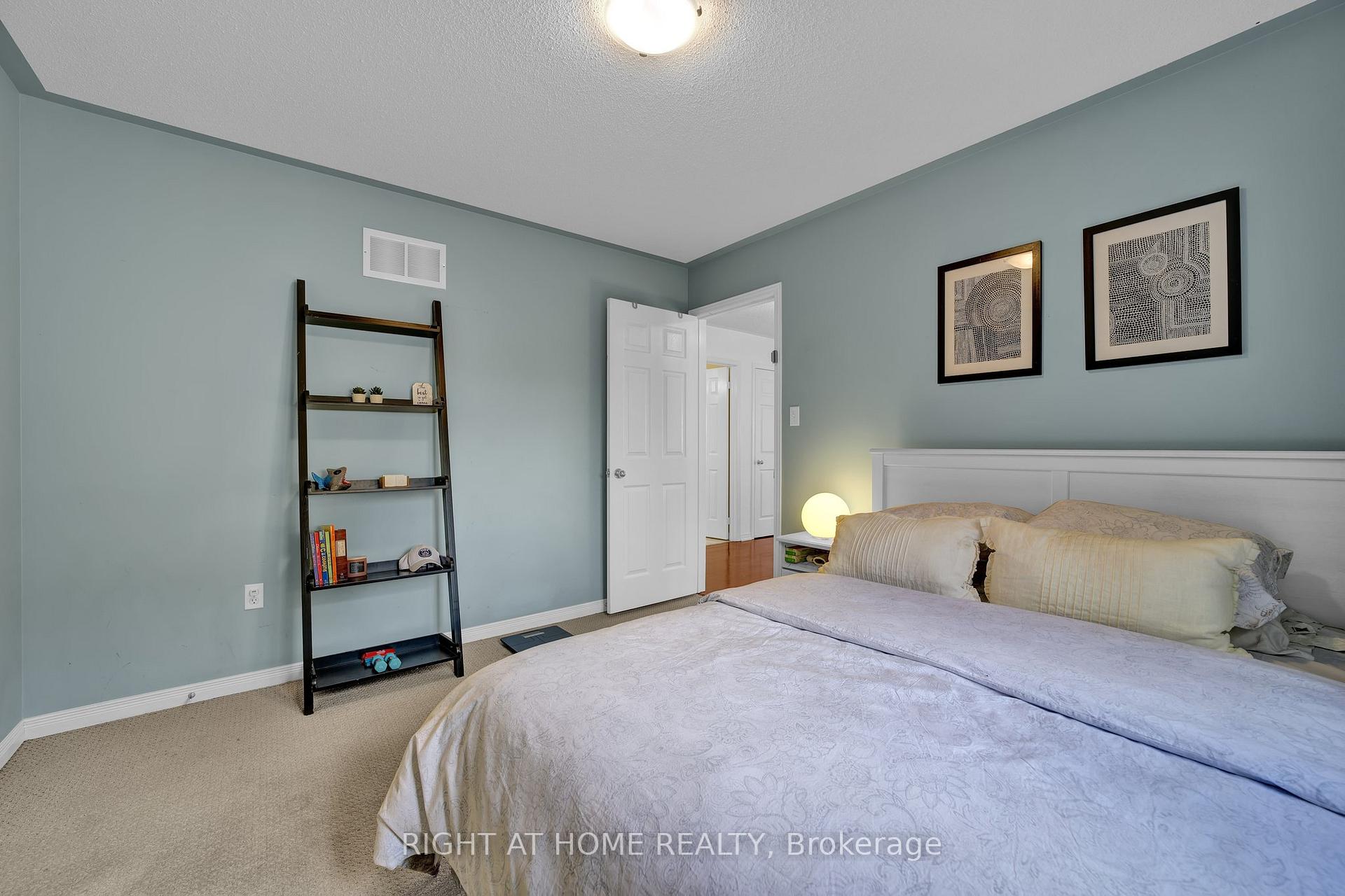 Photo 23 of 58 Starr Crescent, Aurora, Bayview Northeast — HOMEH